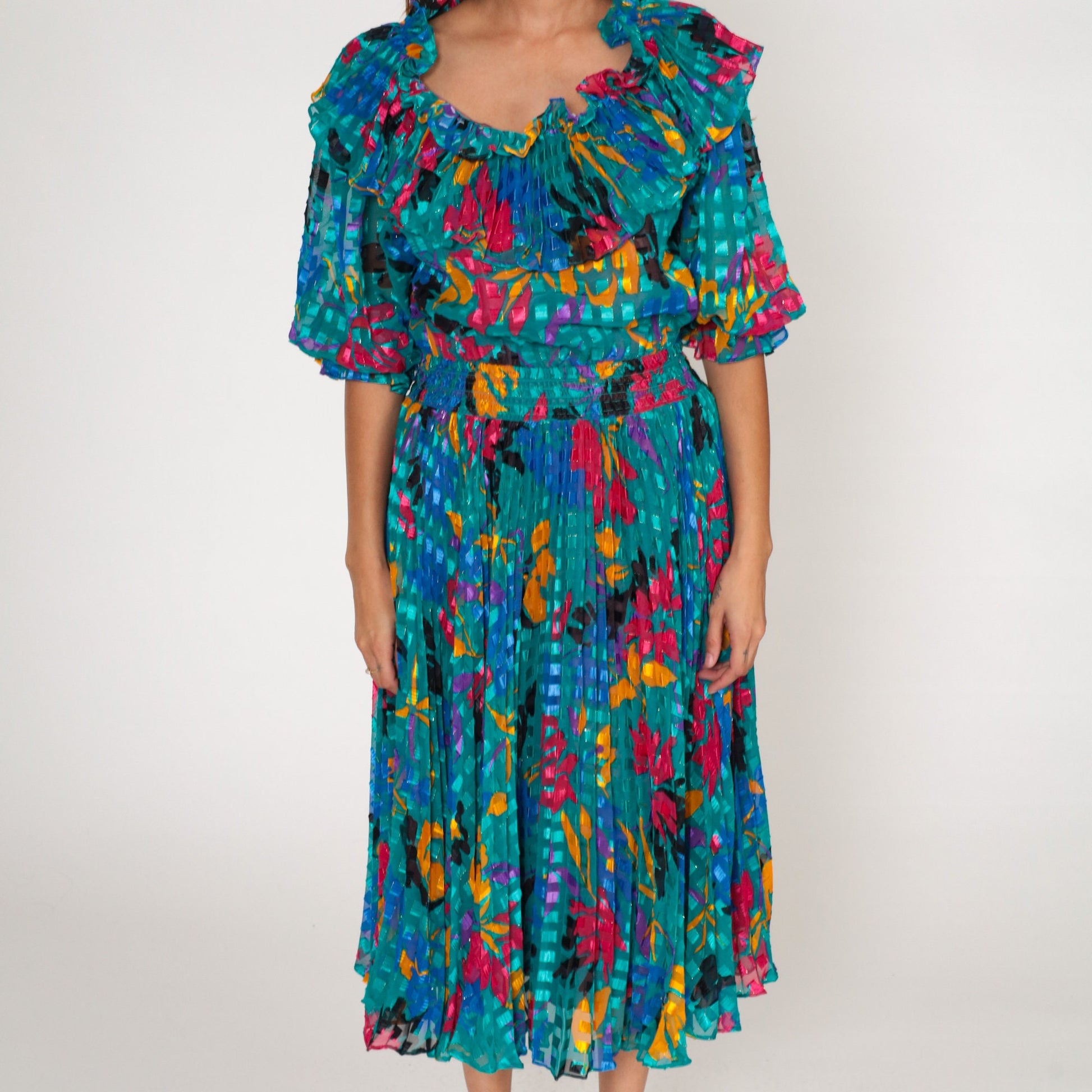 80s Green Floral Midi Dress High Waisted Ruffled Neckline Pleated Small