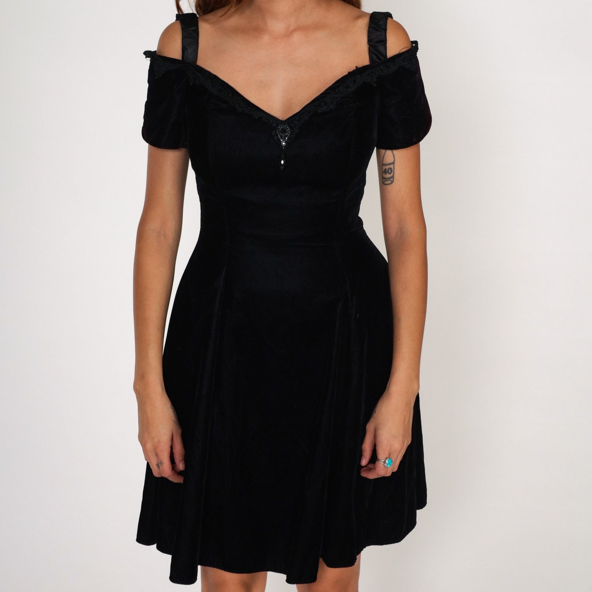 90s Scott McClintock Black Velvet Mini Dress Off-Shoulder Cutout Small