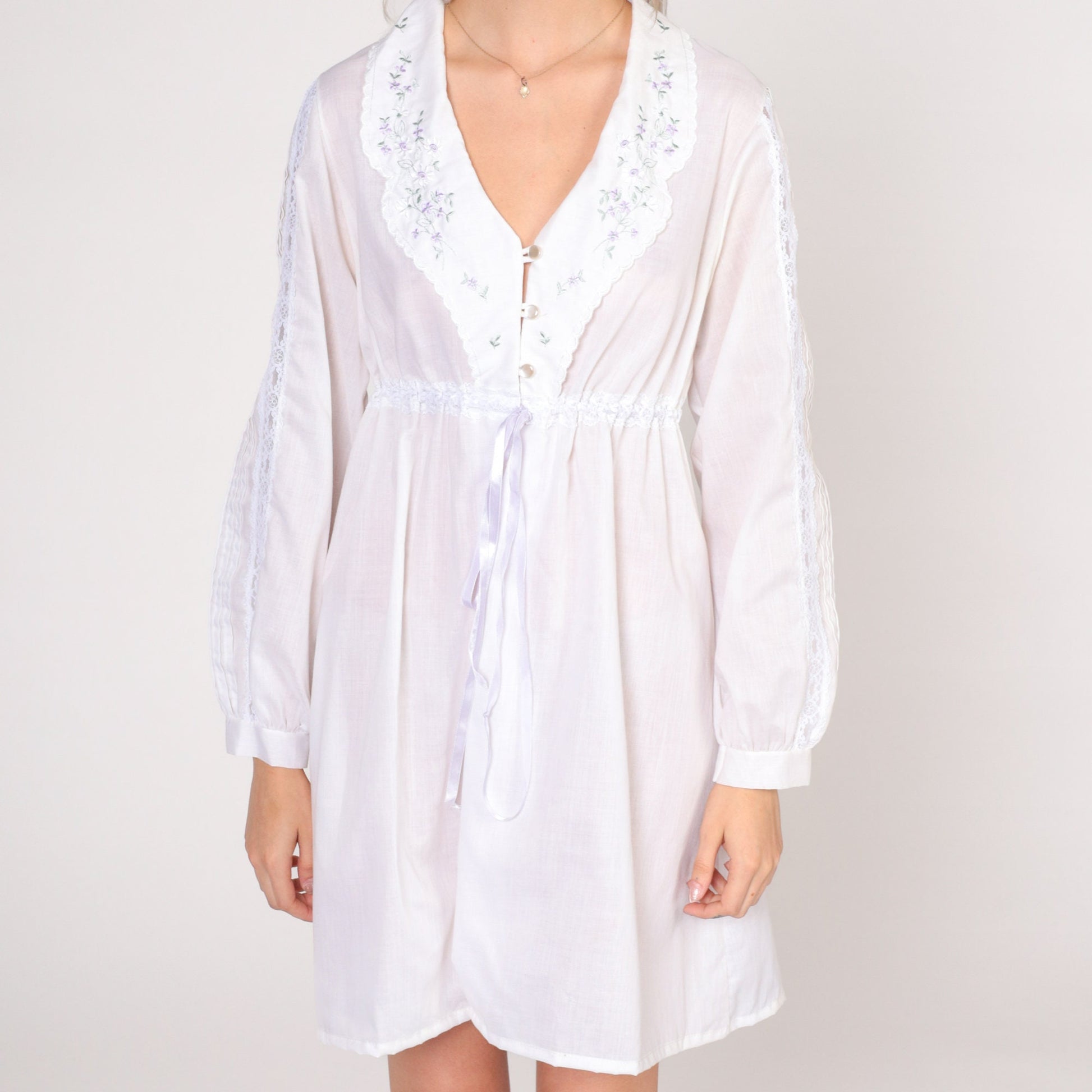70s White Babydoll Robe Floral Embroidered Mini Dress Long Sleeve Extra Small XS
