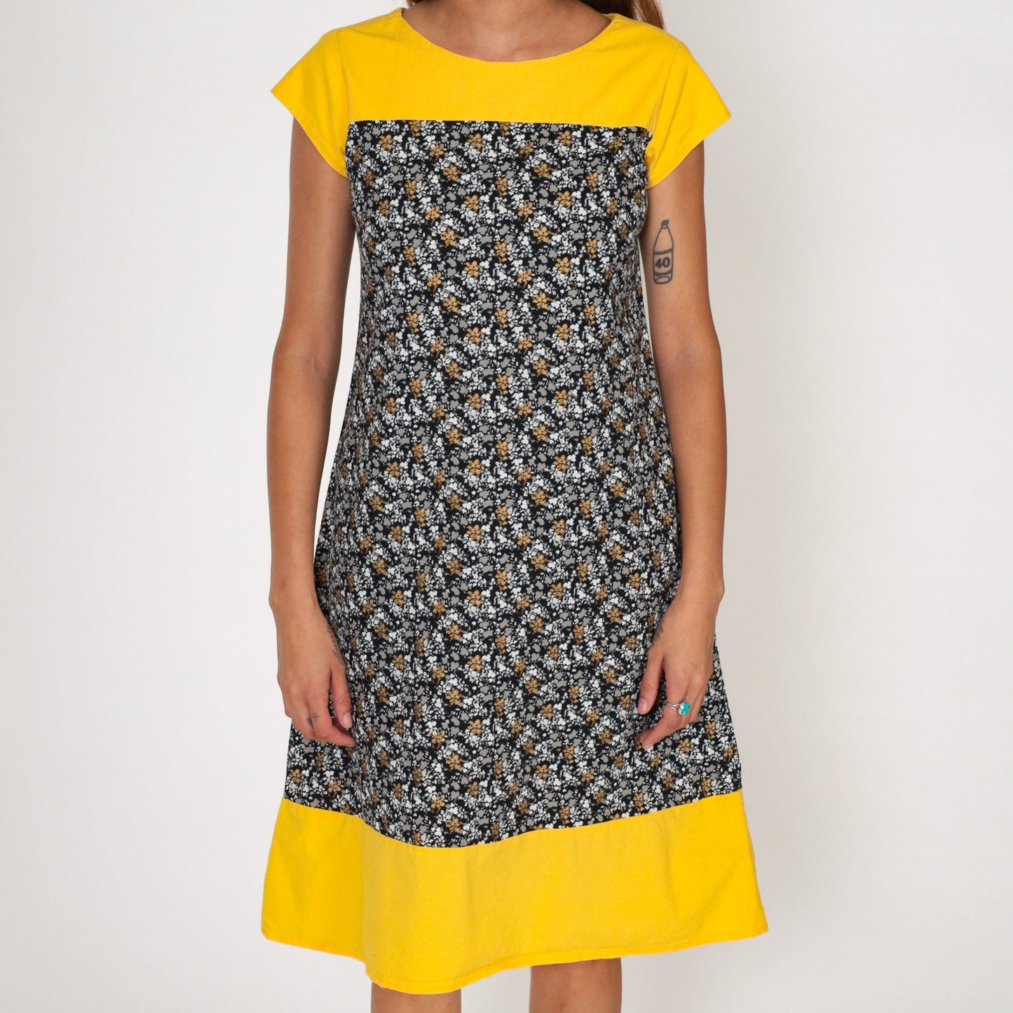 1960s Mod Floral Mini Dress Yellow Black Cap Sleeve Shift Extra Small