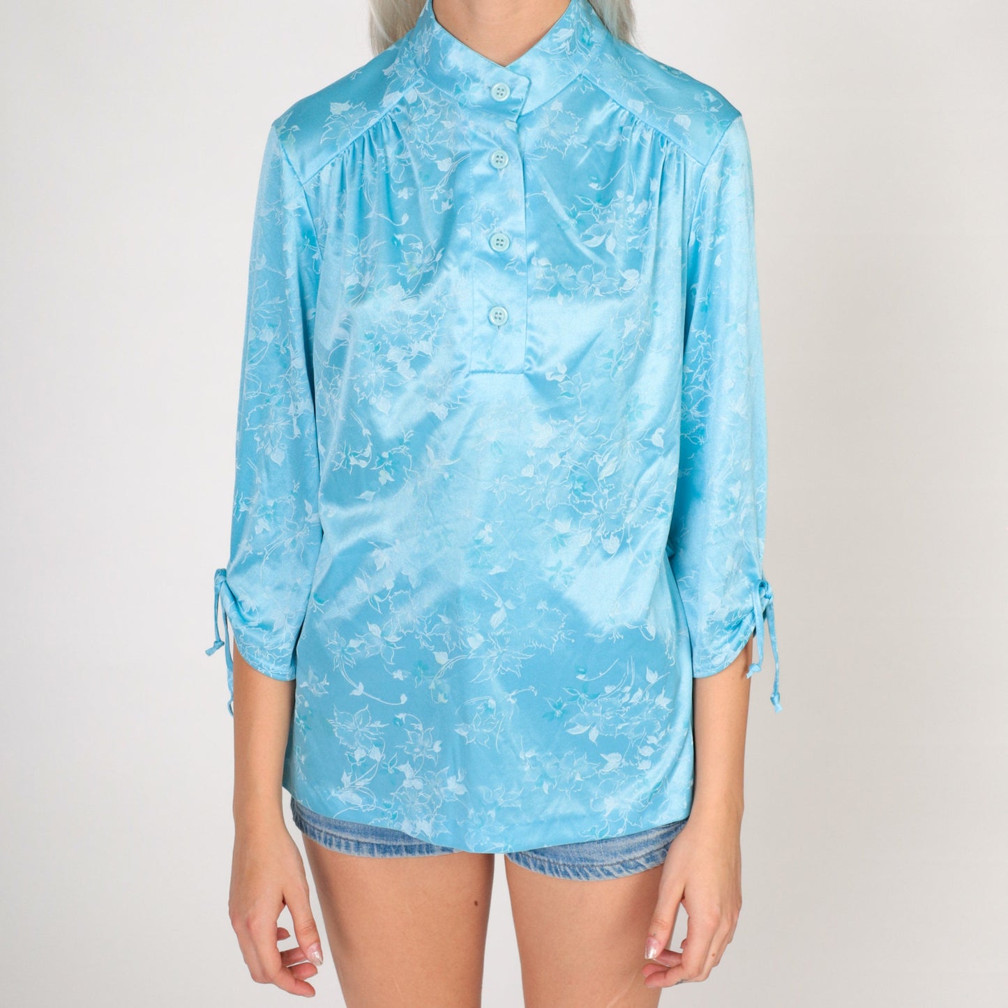 70s Blue Floral Embossed Blouse Mandarin Collar 3/4 Sleeve Button-Up Small