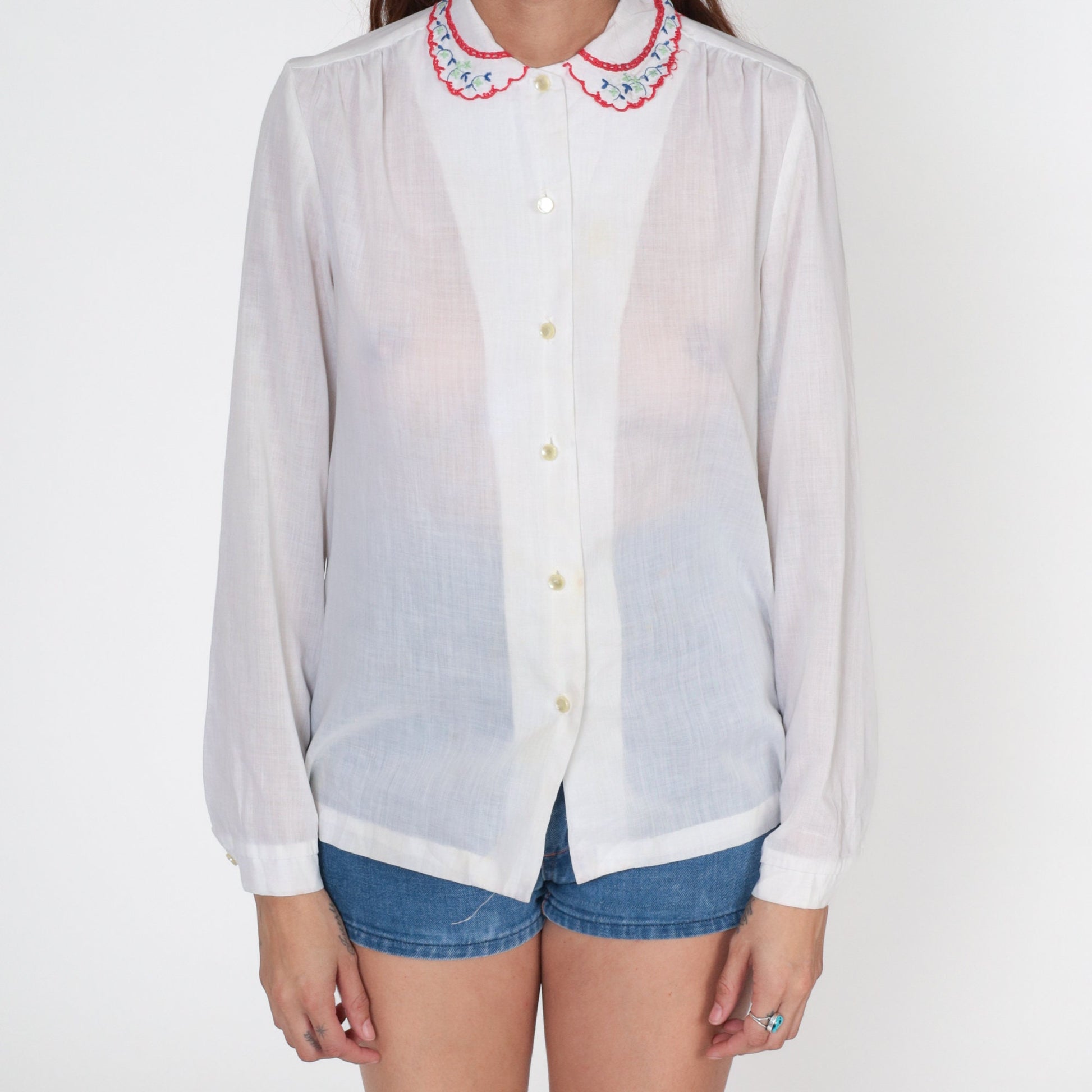 80s White Sheer Blouse Floral Embroidered Peter Pan Collar Button Up Small