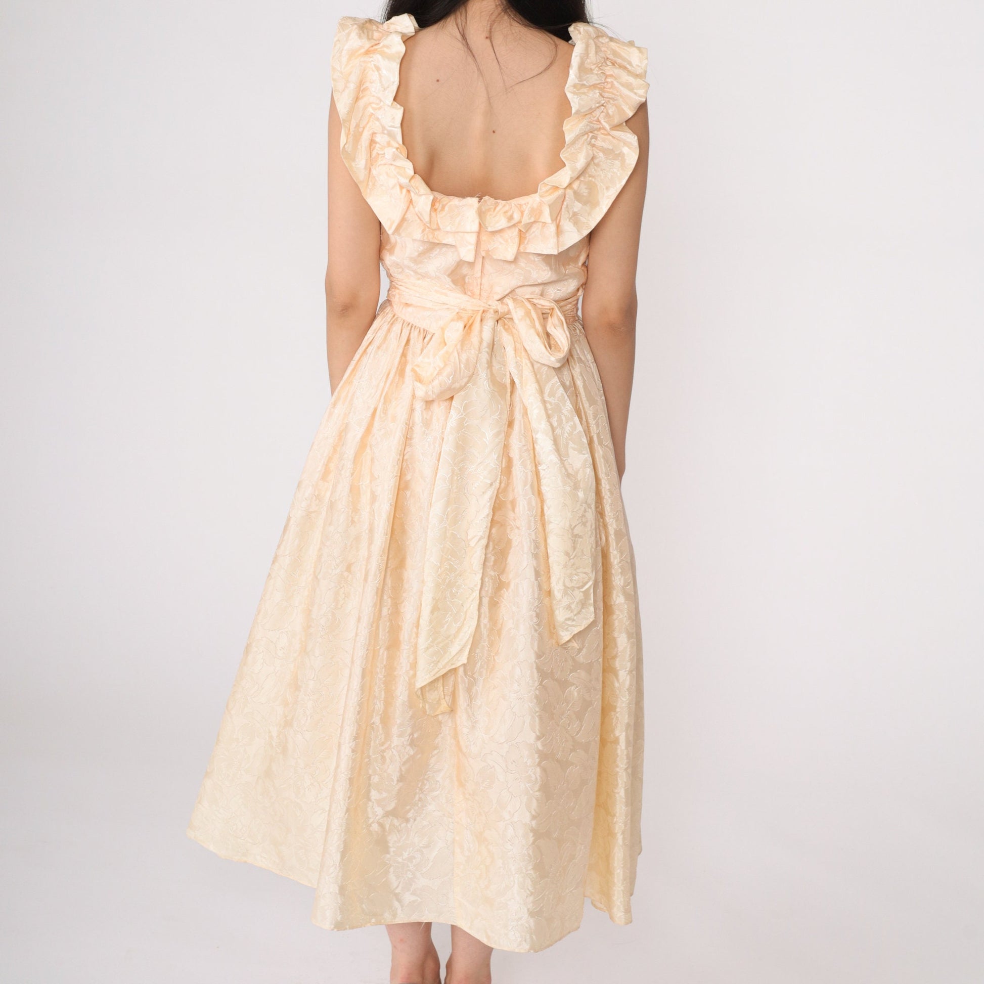 80s Peach Floral Embossed Prom Dress Basque Waist Midi Ruffled Neckline Small