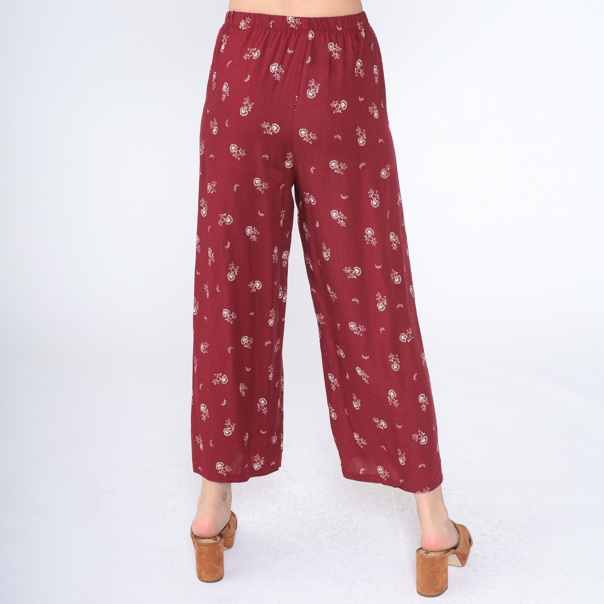 90s All That Jazz Red Floral High-Waist Cropped Pants Small S