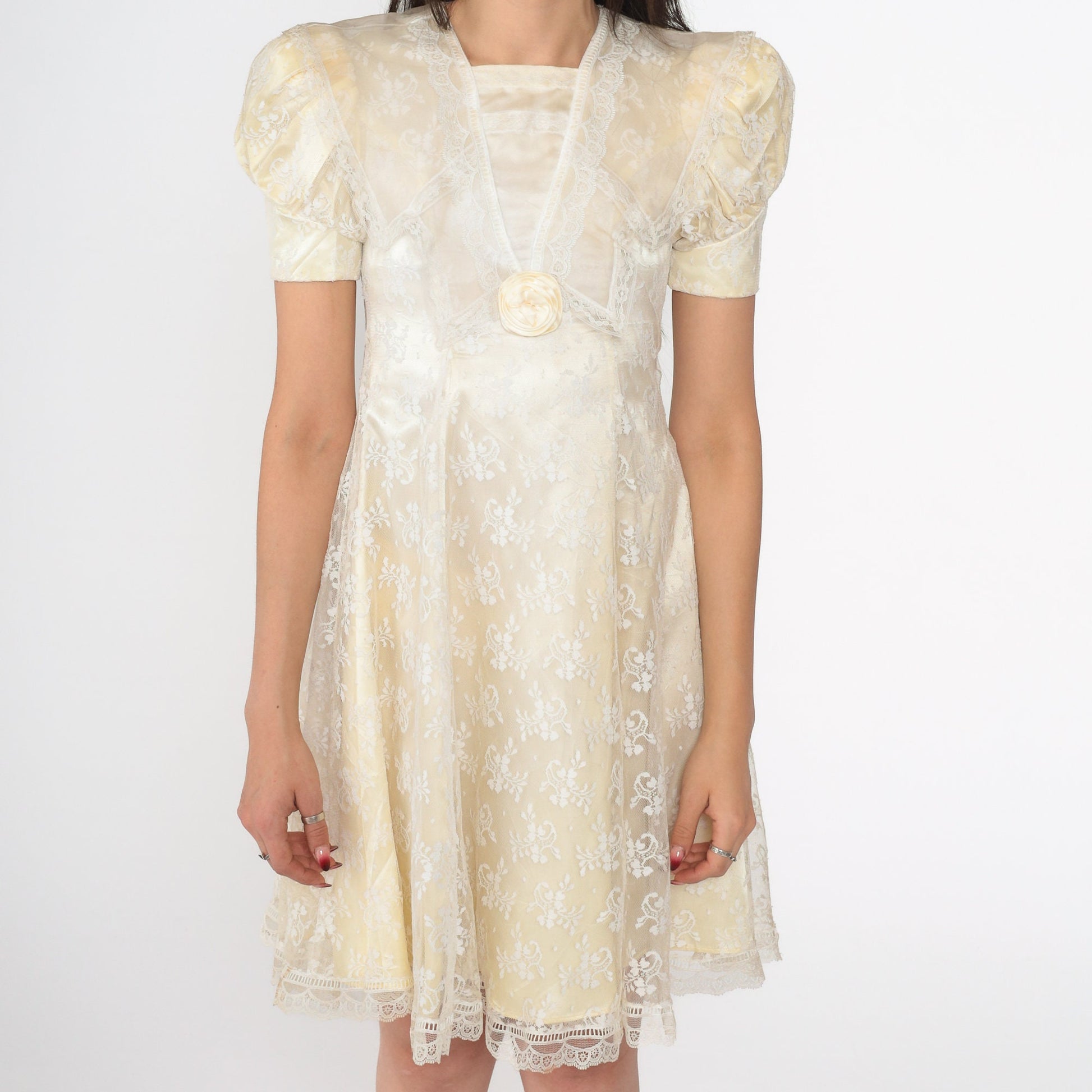 80s Jessica McClintock White Lace Mini Dress Yellow Puff Sleeve Rosette 2XS