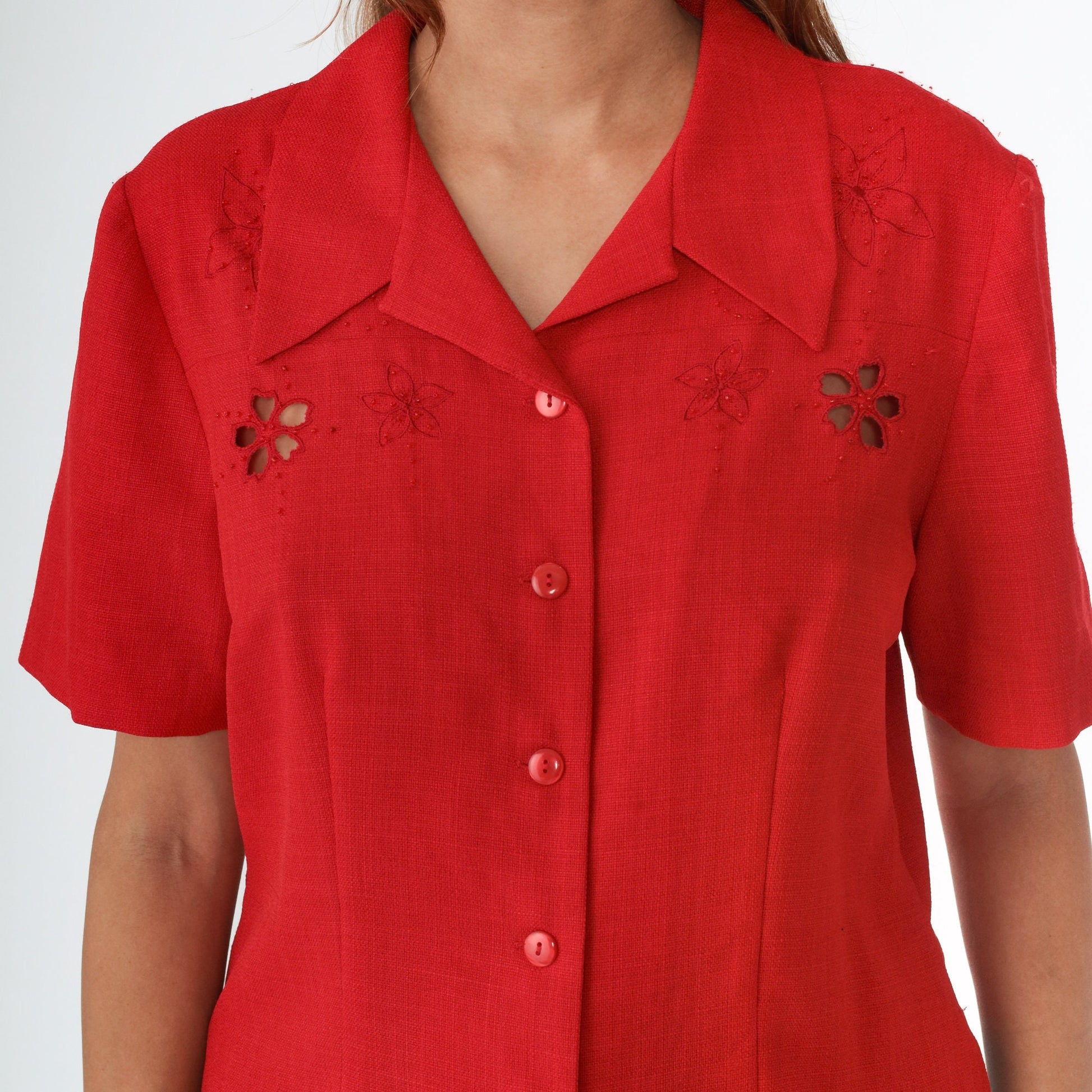 90s Red Floral Embroidered Cutout Button-Up Blouse Short Sleeve Medium