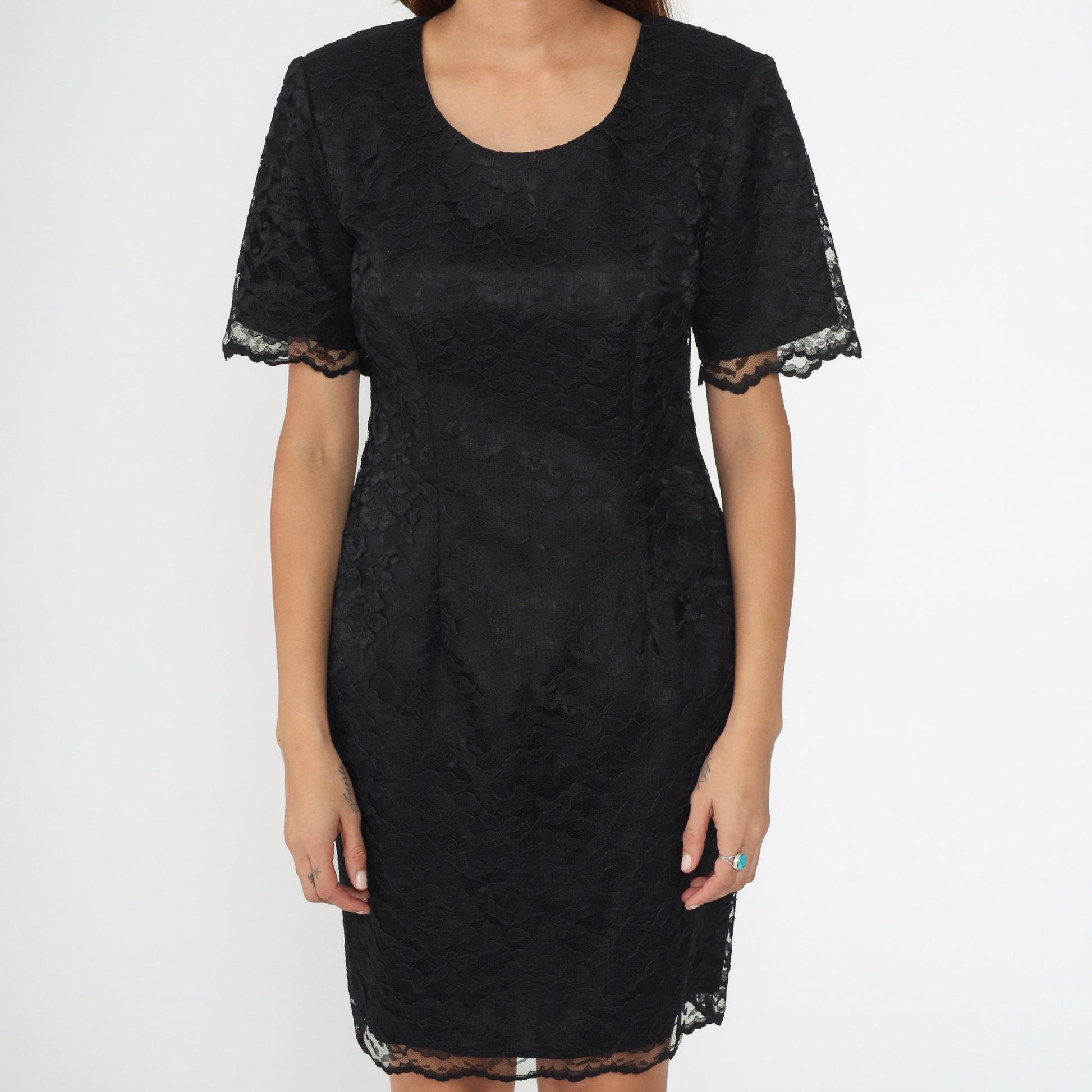 90s My Michelle Black Lace Mini Dress Scalloped Sheath Scoop Neck Medium