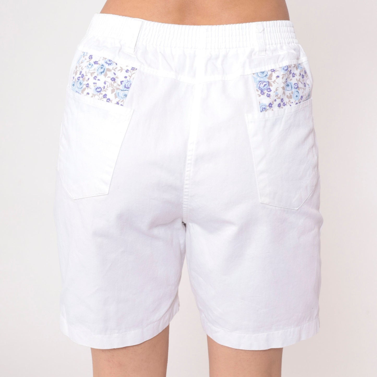 90s White Floral Shorts Purple Calico Print High Waist Cotton Medium