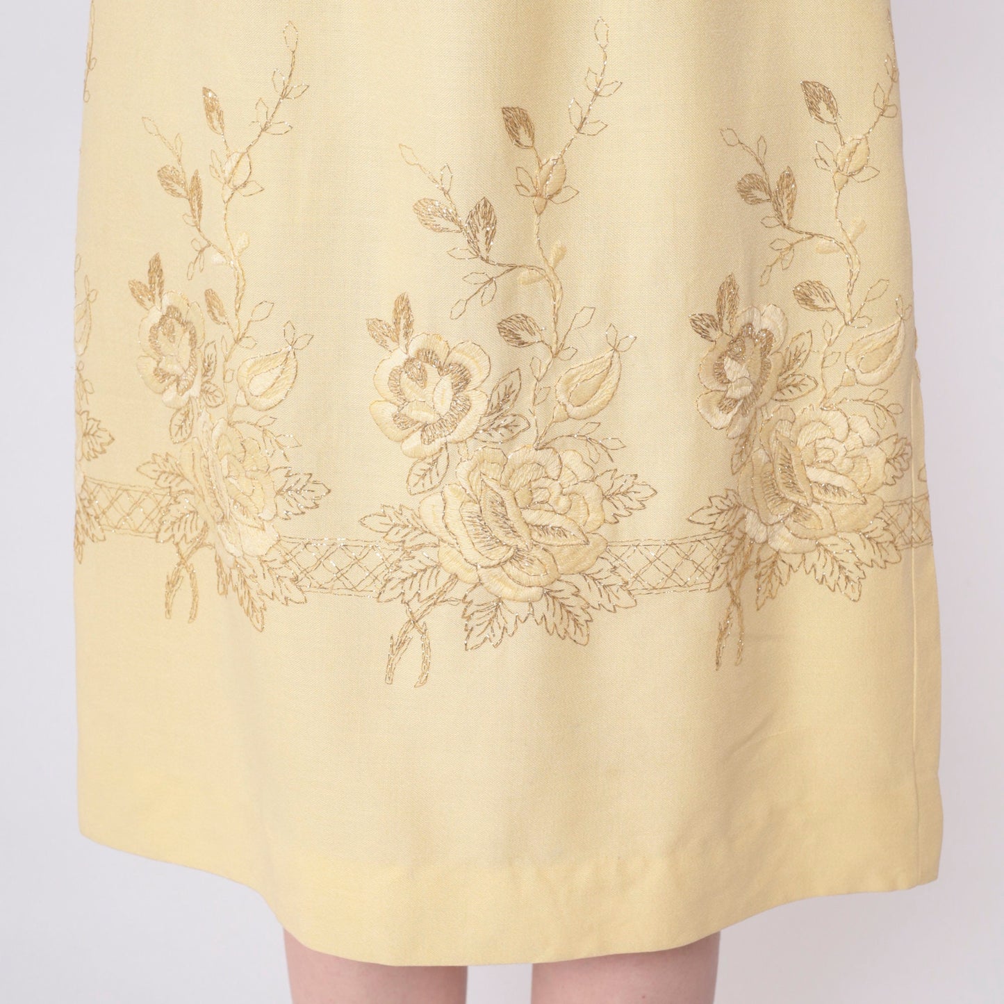 60s Mod Shift Dress Pale Yellow Metallic Gold Floral Embroidery Medium