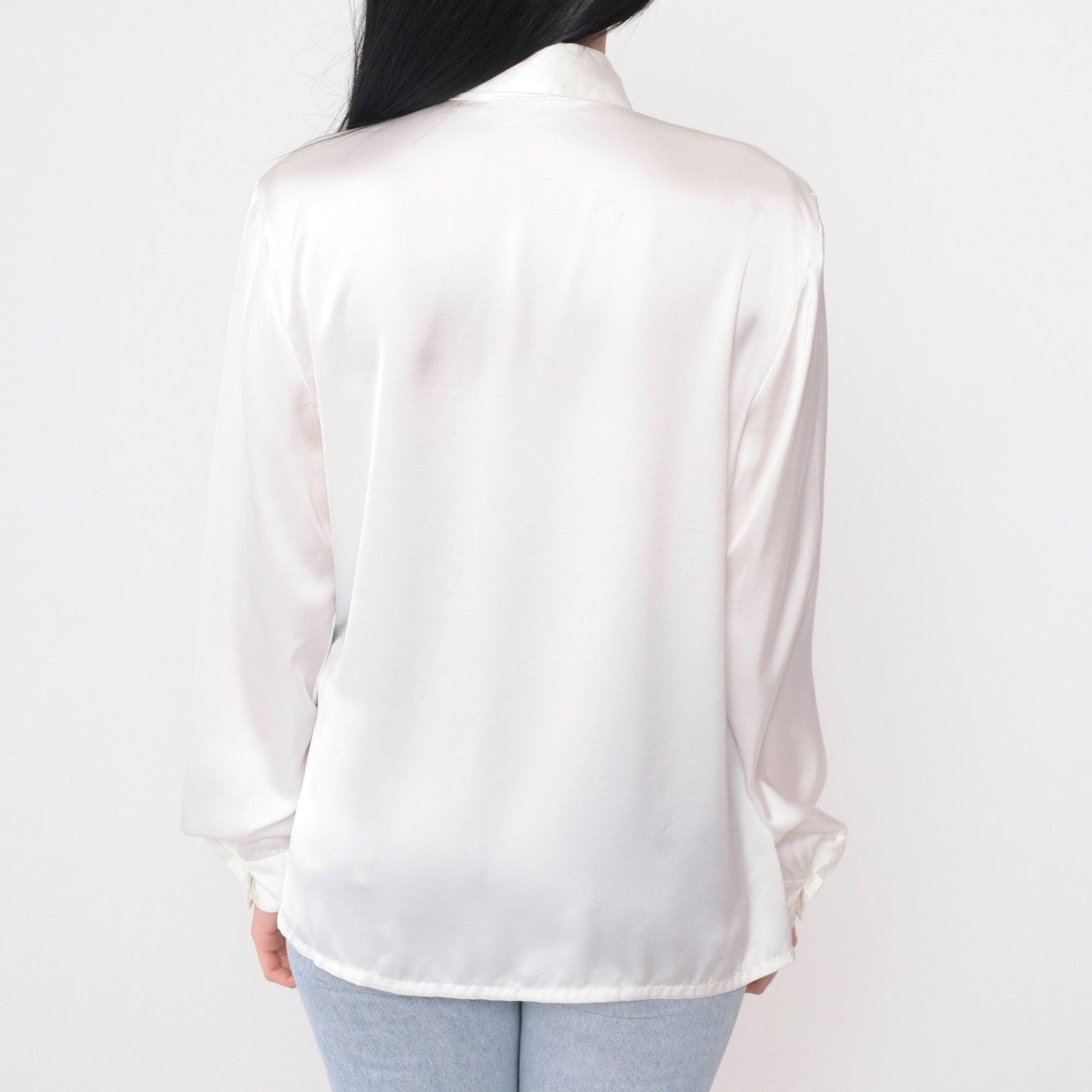90s White Satin Pleated Blouse Long Sleeve Hidden Button Collared Large L
