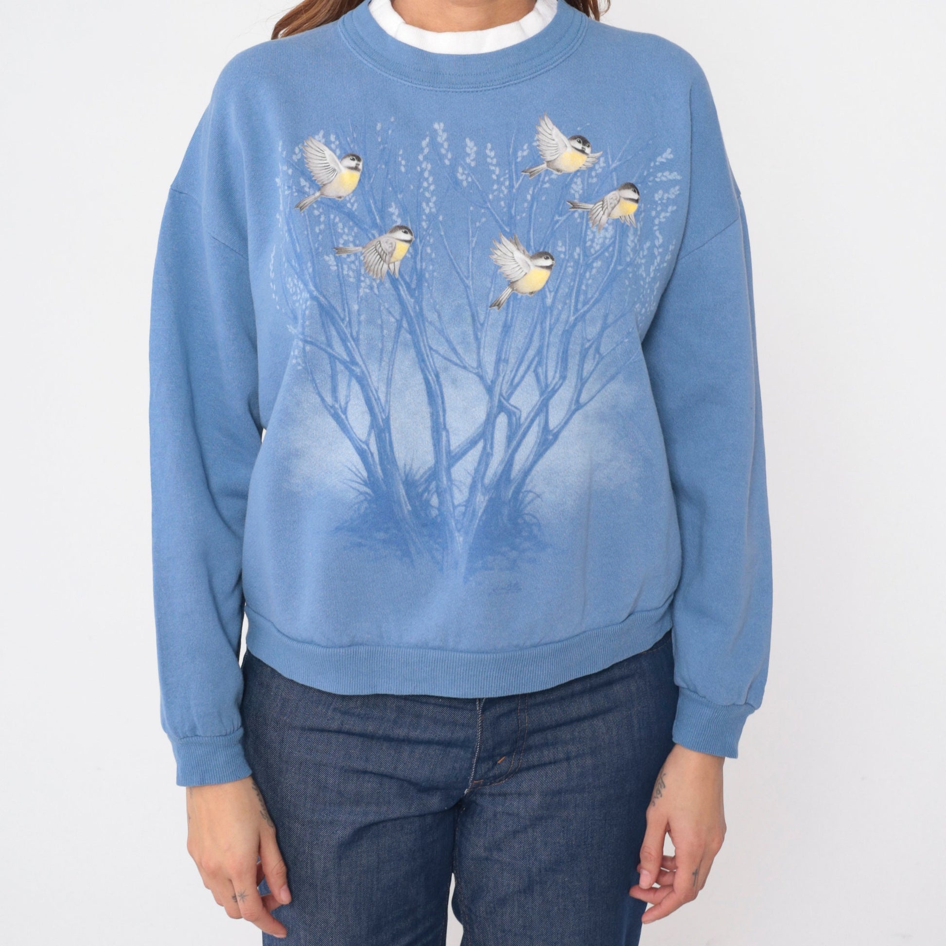 90s Morning Sun Bird Sweatshirt Blue Floral Tree Graphic Crewneck Petite Medium