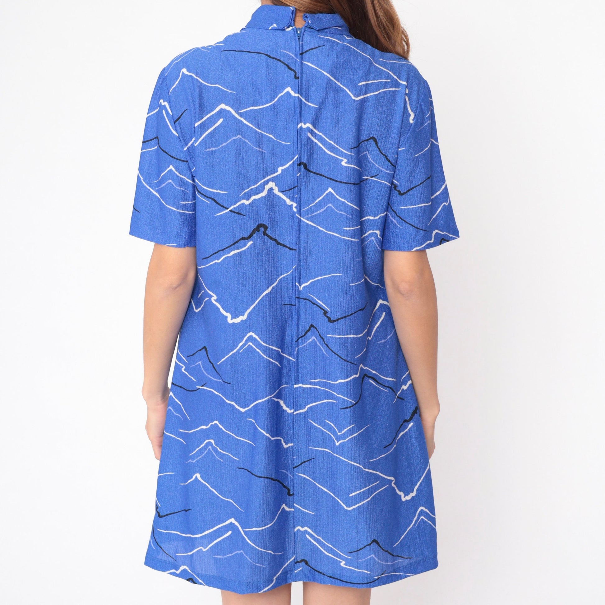 70s Mountain Print Mini Dress Blue Ascot Neck Tie Short Sleeve Large L