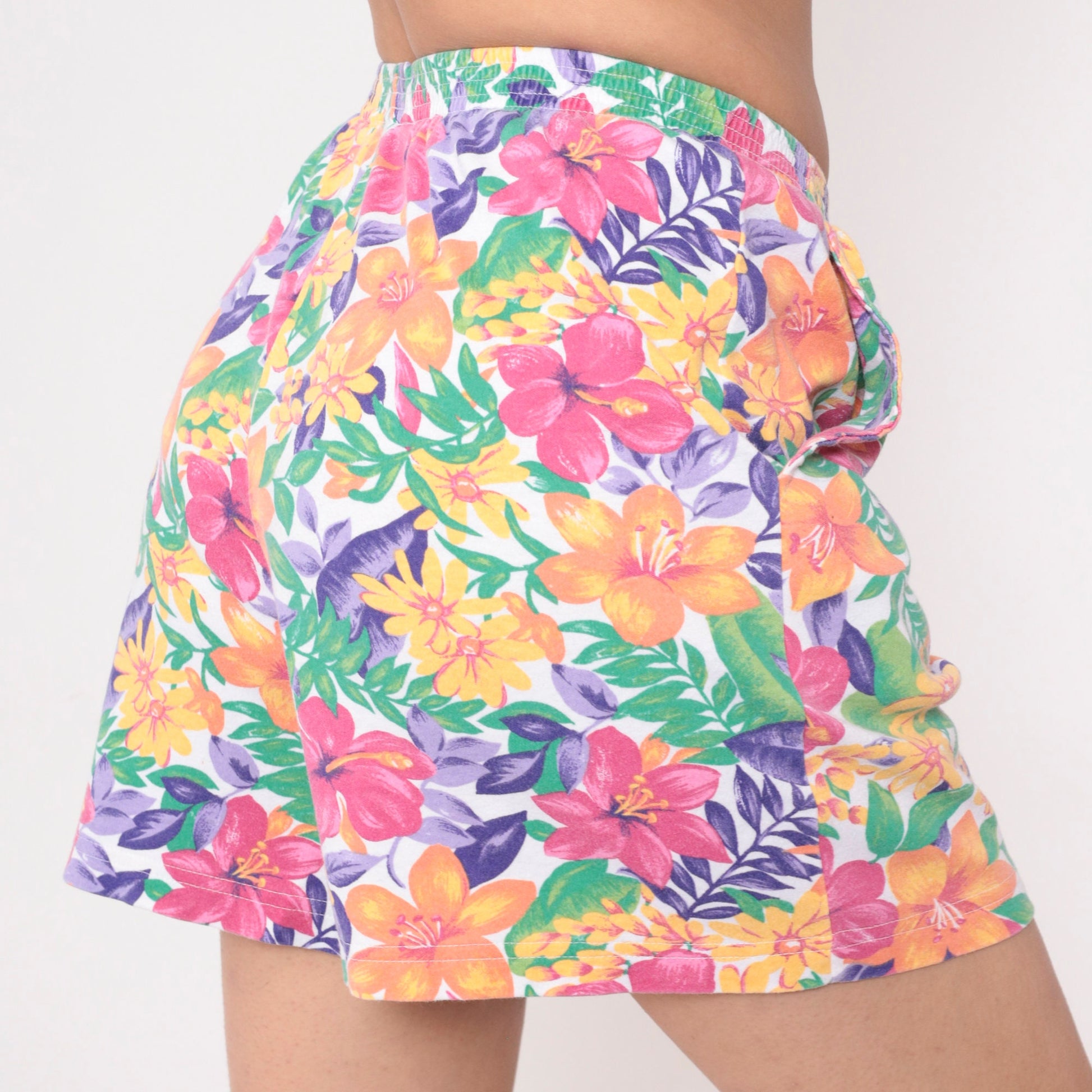90s Tropical Floral Leaf Print High-Waist Shorts Multicolor Small