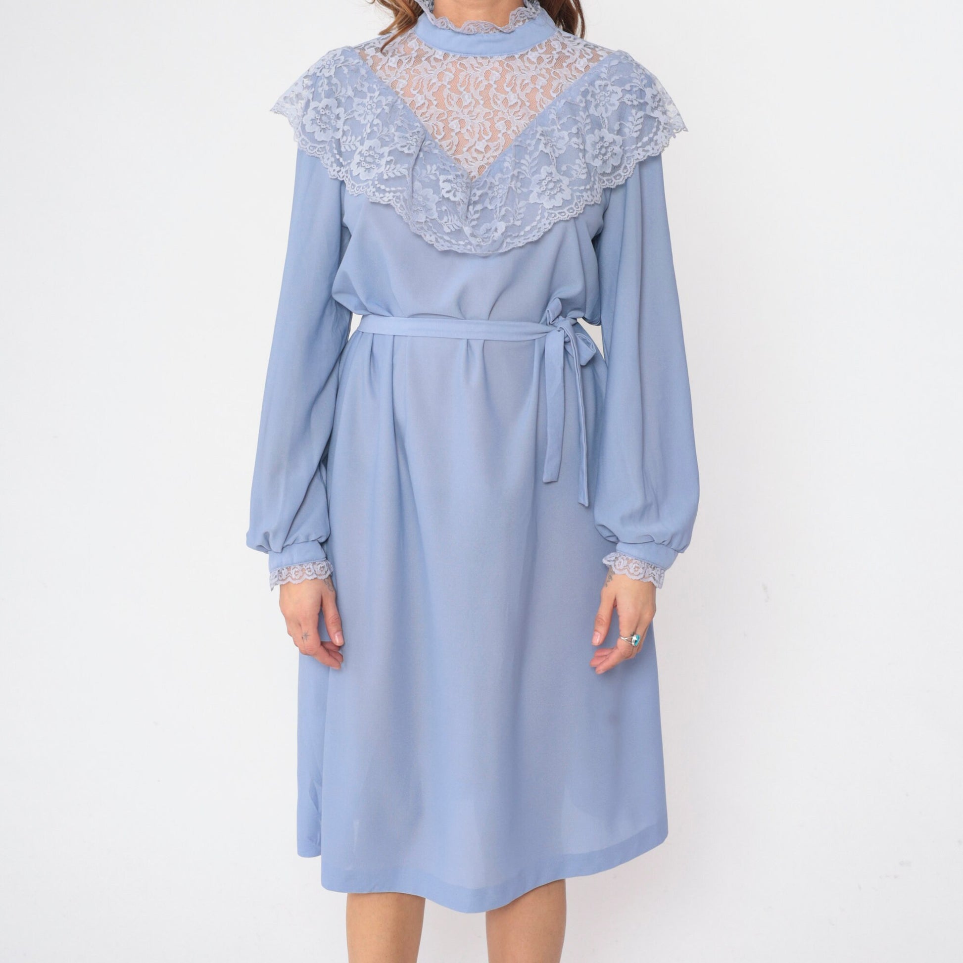 70s Jane Baar Lavender Lace Illusion Neckline Midi Dress Medium