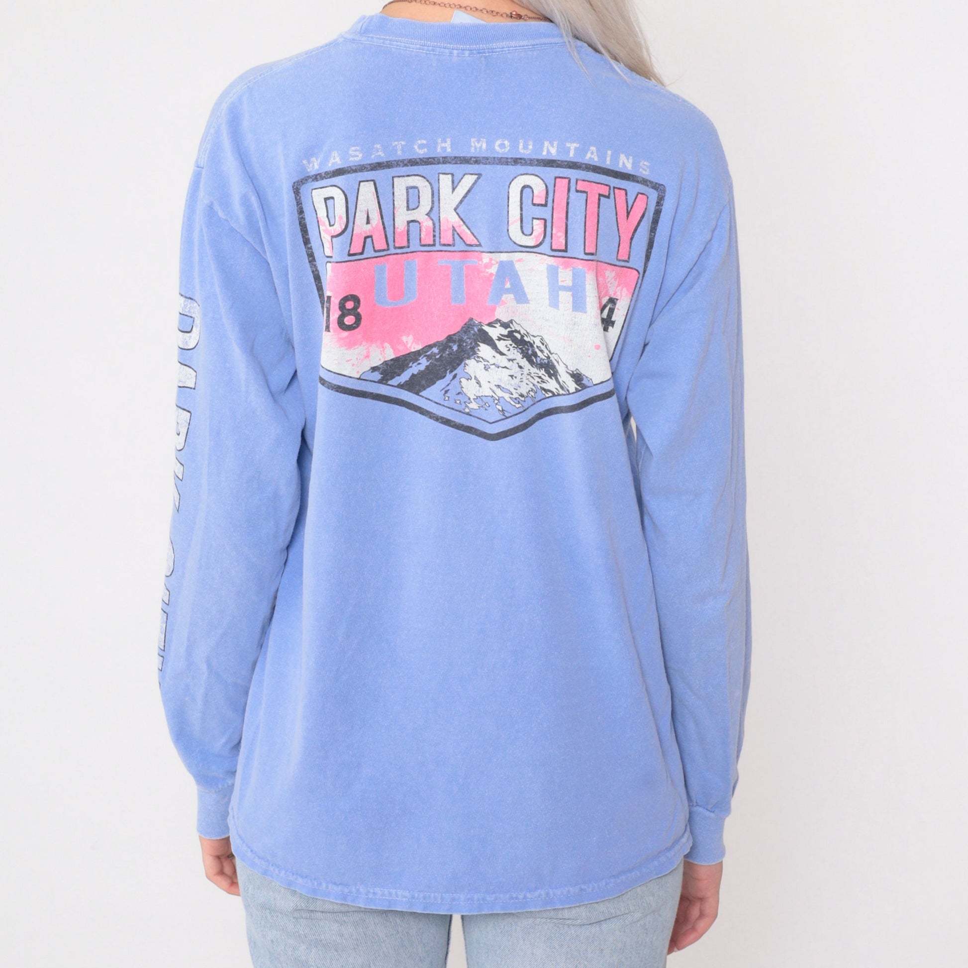 90s Park City Utah Wasatch Mountains Ski Graphic Tee Lavender Long Sleeve Medium