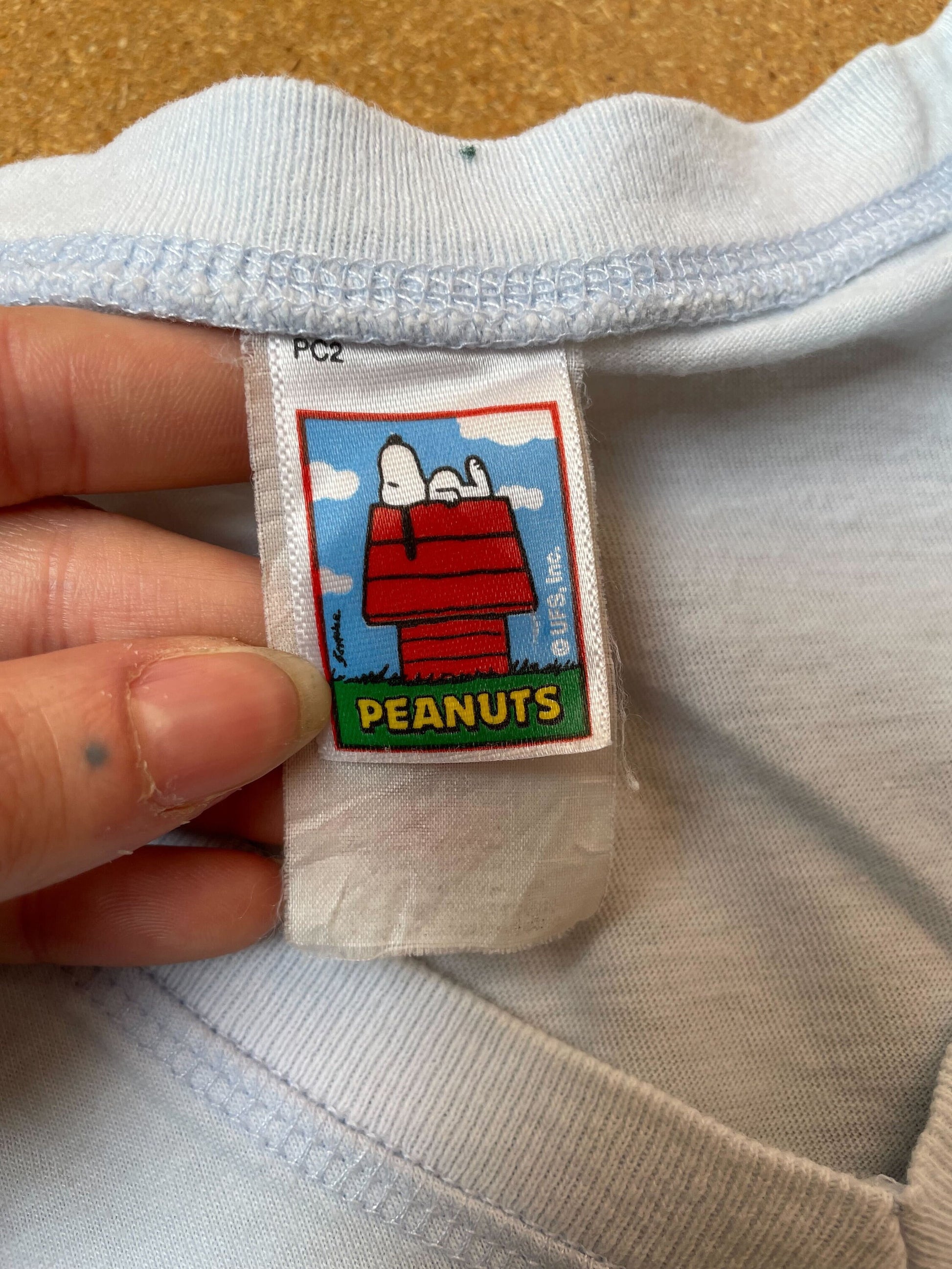 90s Snoopy Peanuts Graphic T-Shirt Baby Blue V-Neck Large L