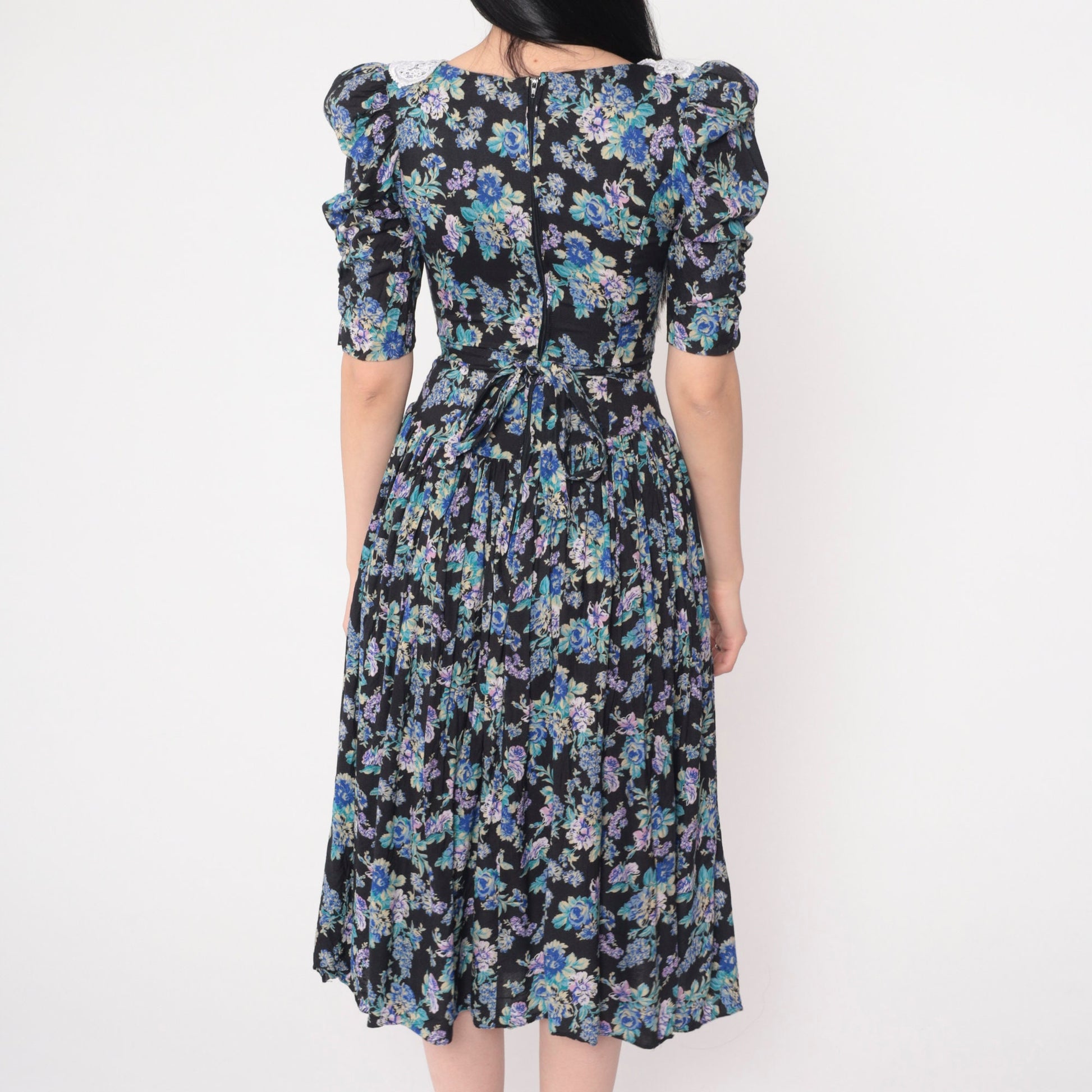 80s Black Floral Midi Dress Puff Sleeve Princess Seams Basque Waist Rayon XXS