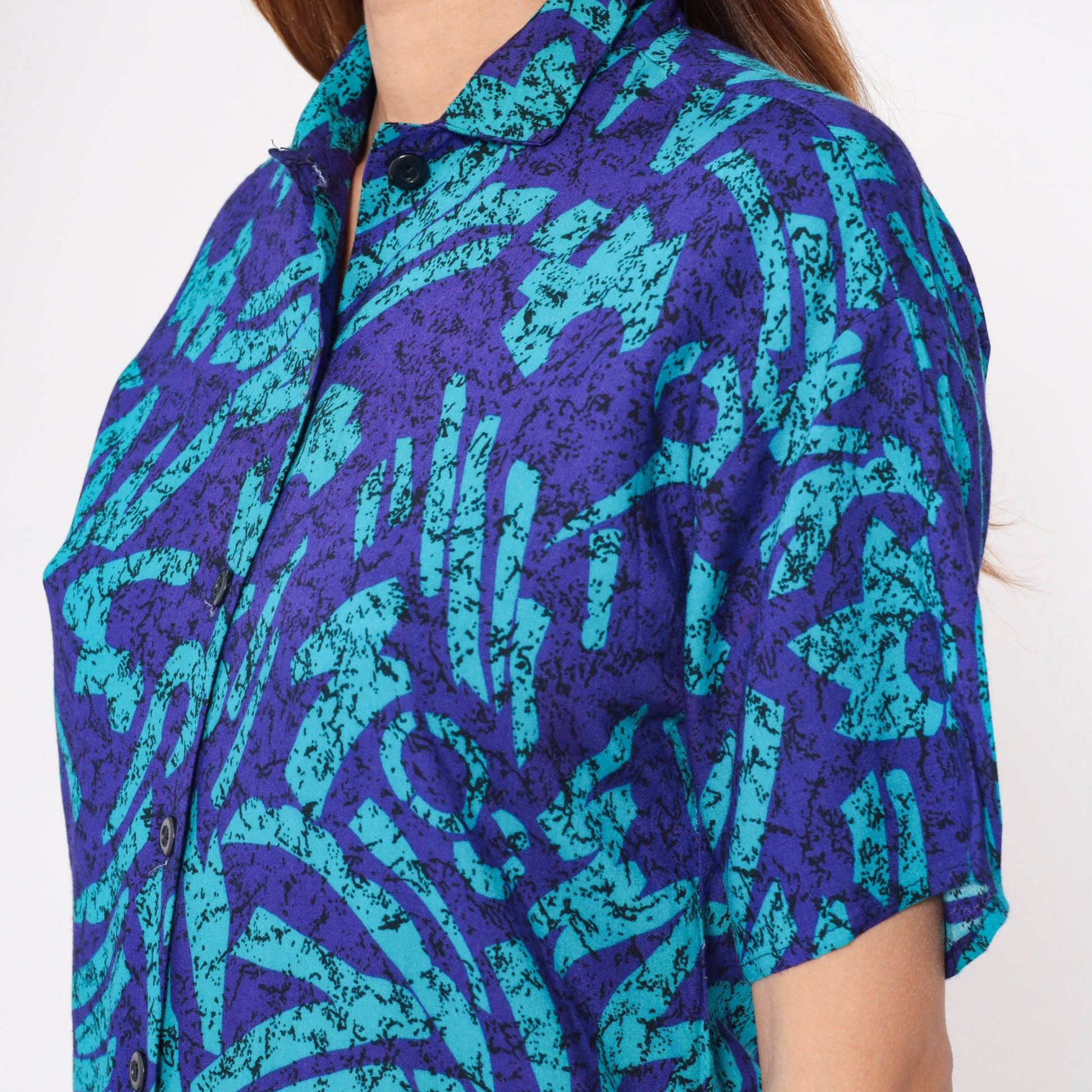 90s Abstract Marbled Button-Up Blouse Purple Blue Black Short Sleeve Medium