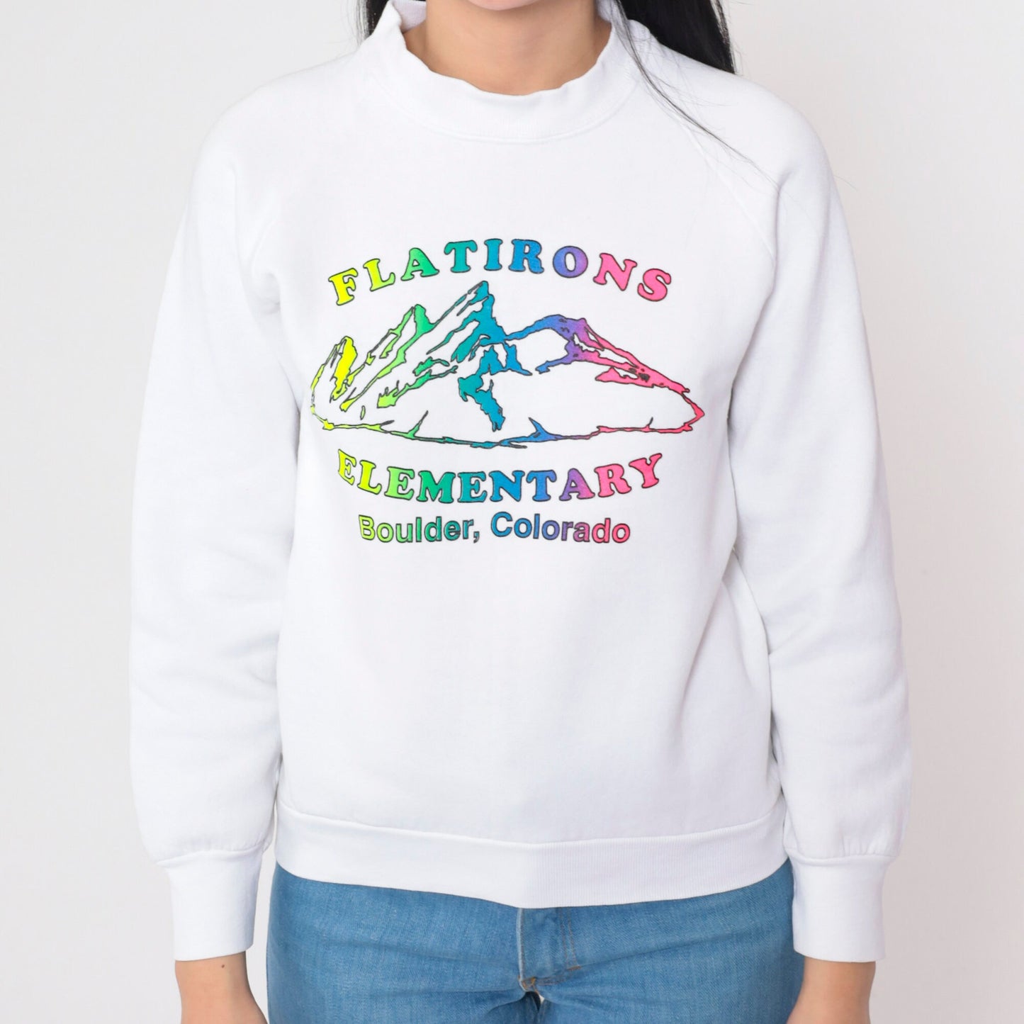 90s Flatirons Elementary Boulder Colorado Raglan Sweatshirt White Graphic Extra Small