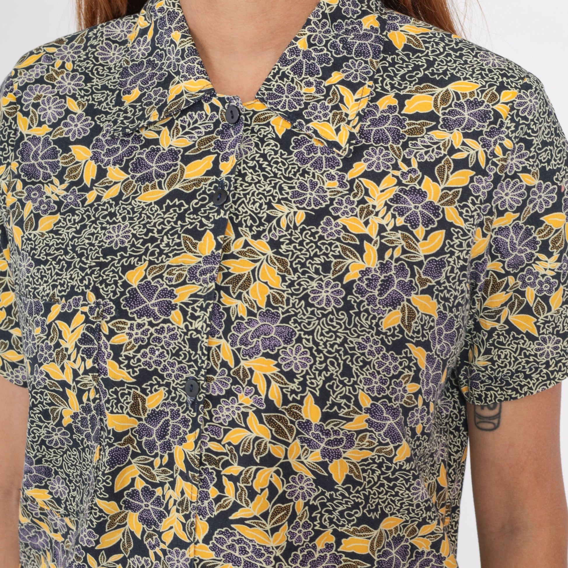 90s Black Floral Button-Up Blouse Yellow Purple Print Short Sleeve Small