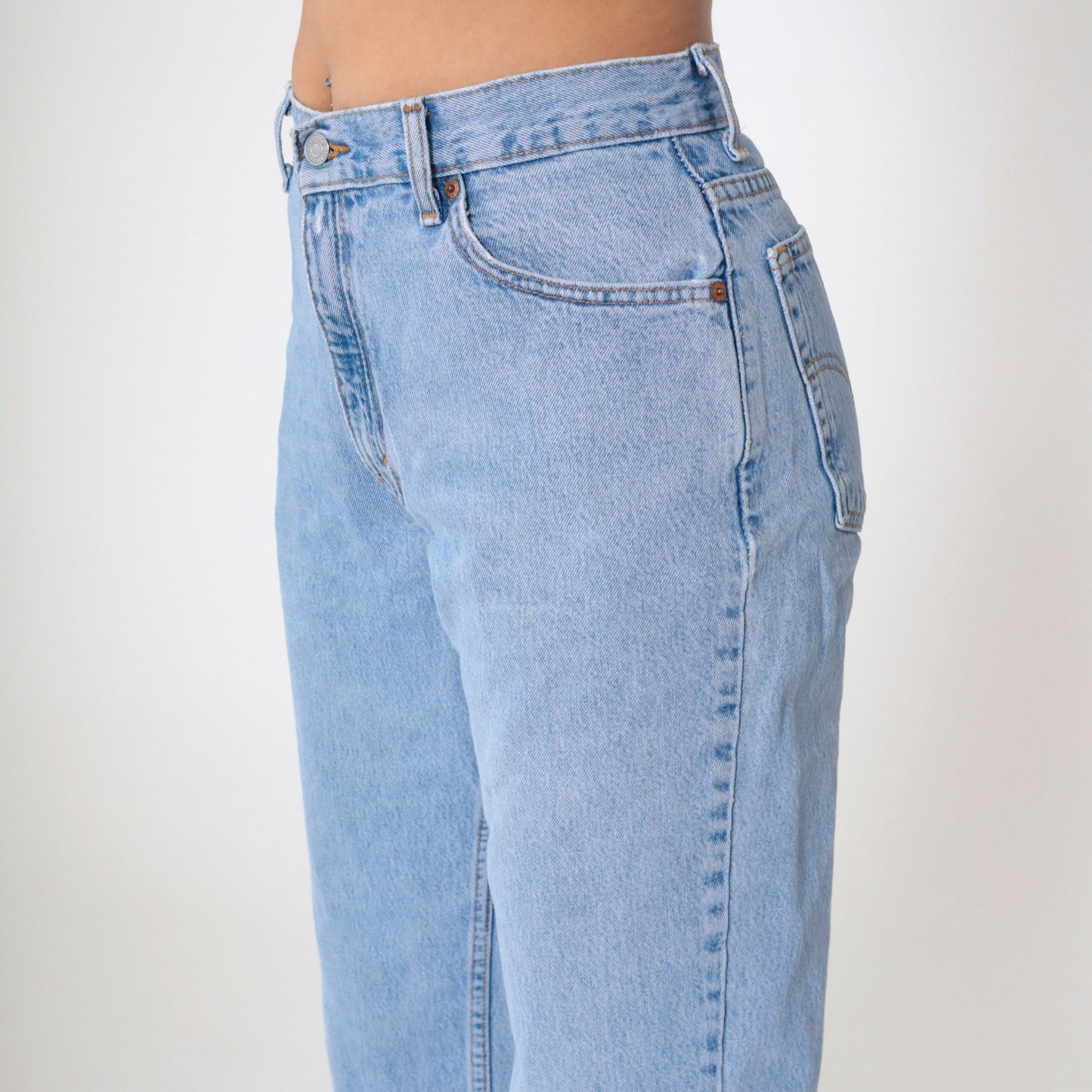 90s Levi's 550 High Waist Tapered Jeans Blue Denim Medium Short