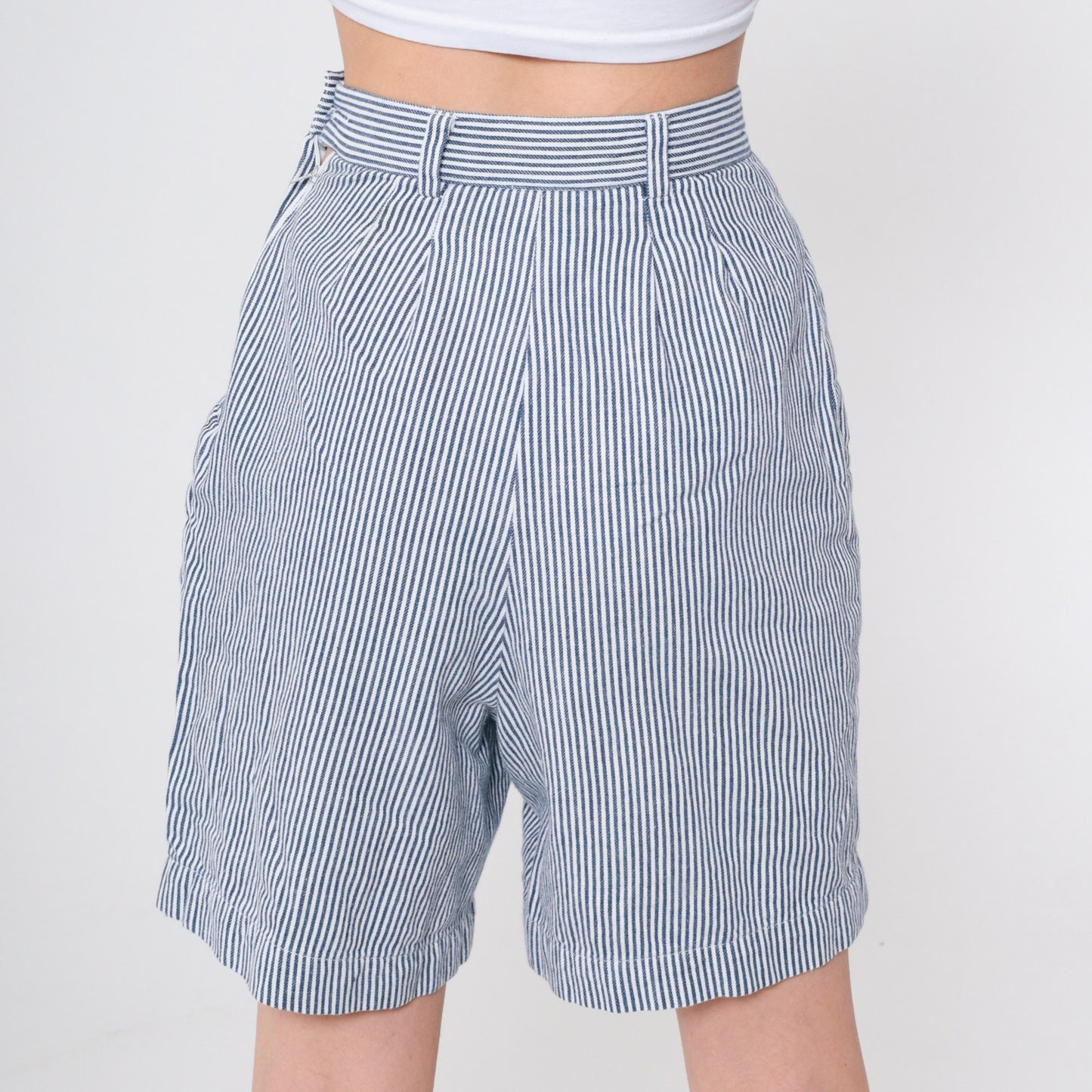 90s Pinstriped High-Waisted Pleated Shorts White Blue Small