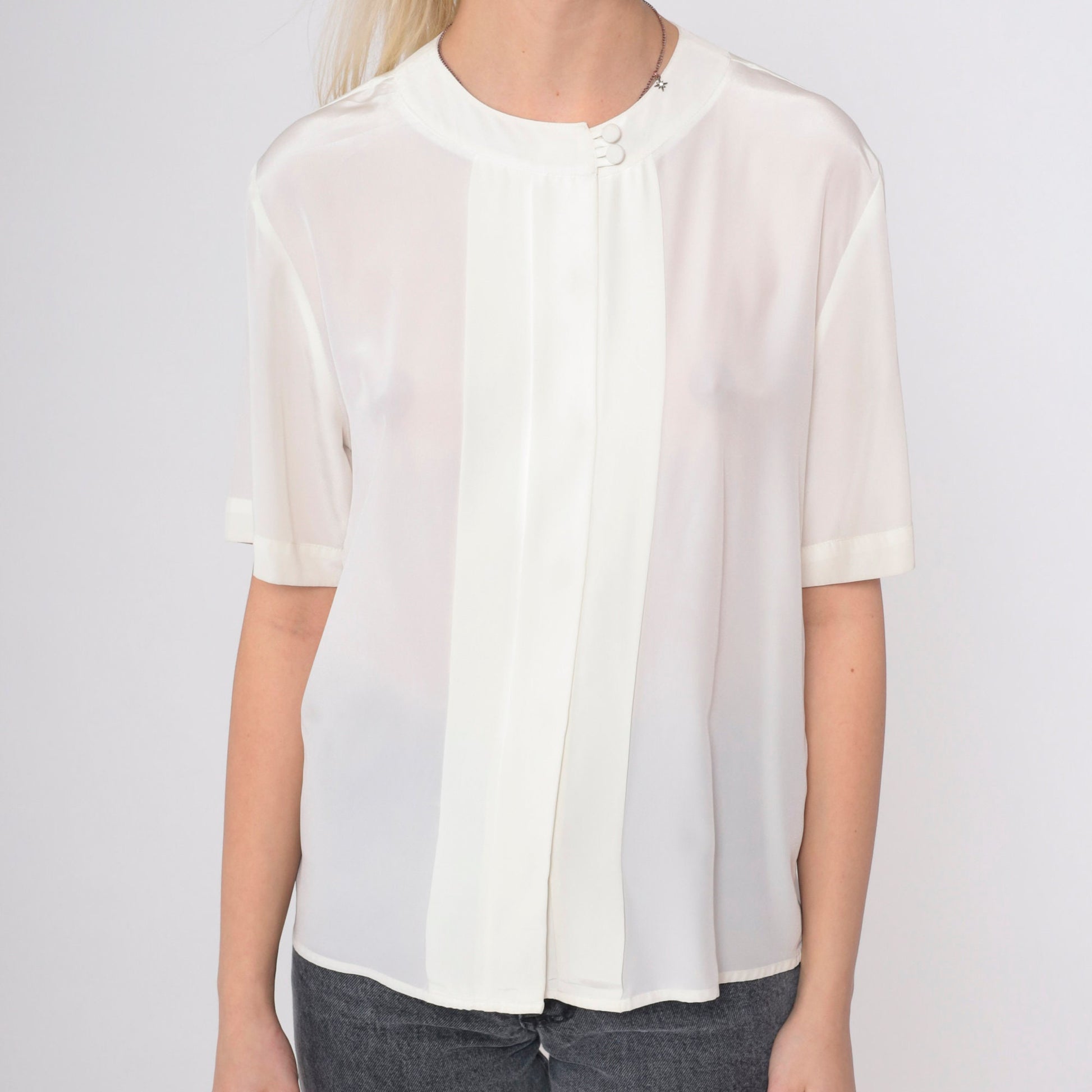 90s Off-White Pleated Button-Up Blouse Short Sleeve Secretary Top Petite 8P