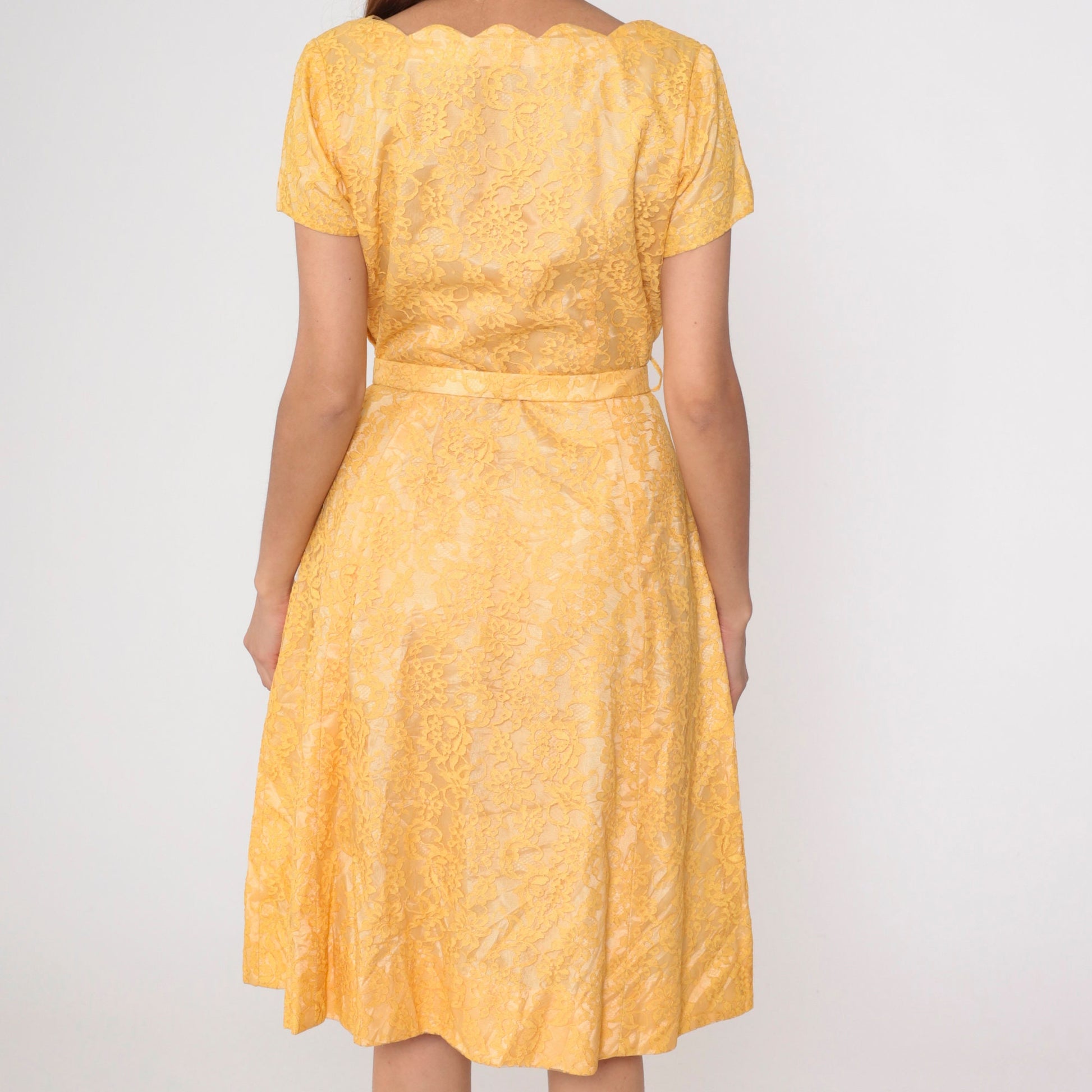 1960s Lace Cocktail Dress Scalloped Neckline High Waist Midi Yellow-Orange Medium 8
