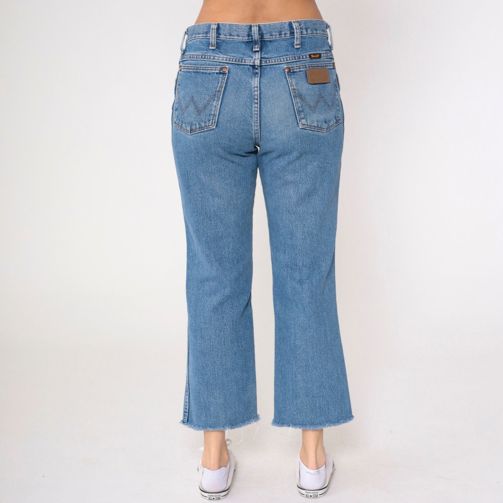 90s Wrangler High Rise Bootcut Jeans Blue Denim Raw Hem Men's 32
