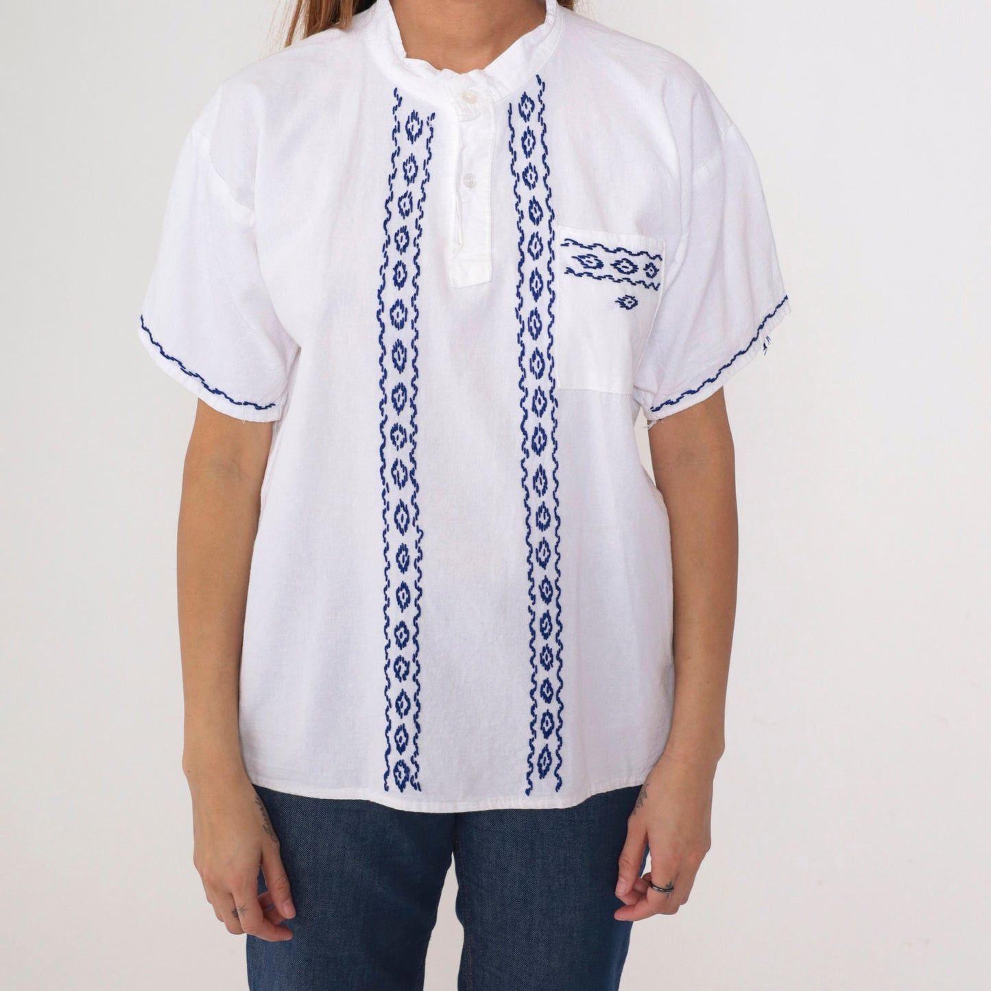 90s White Tunic Top Geometric Embroidery Button-Up Blouse Medium
