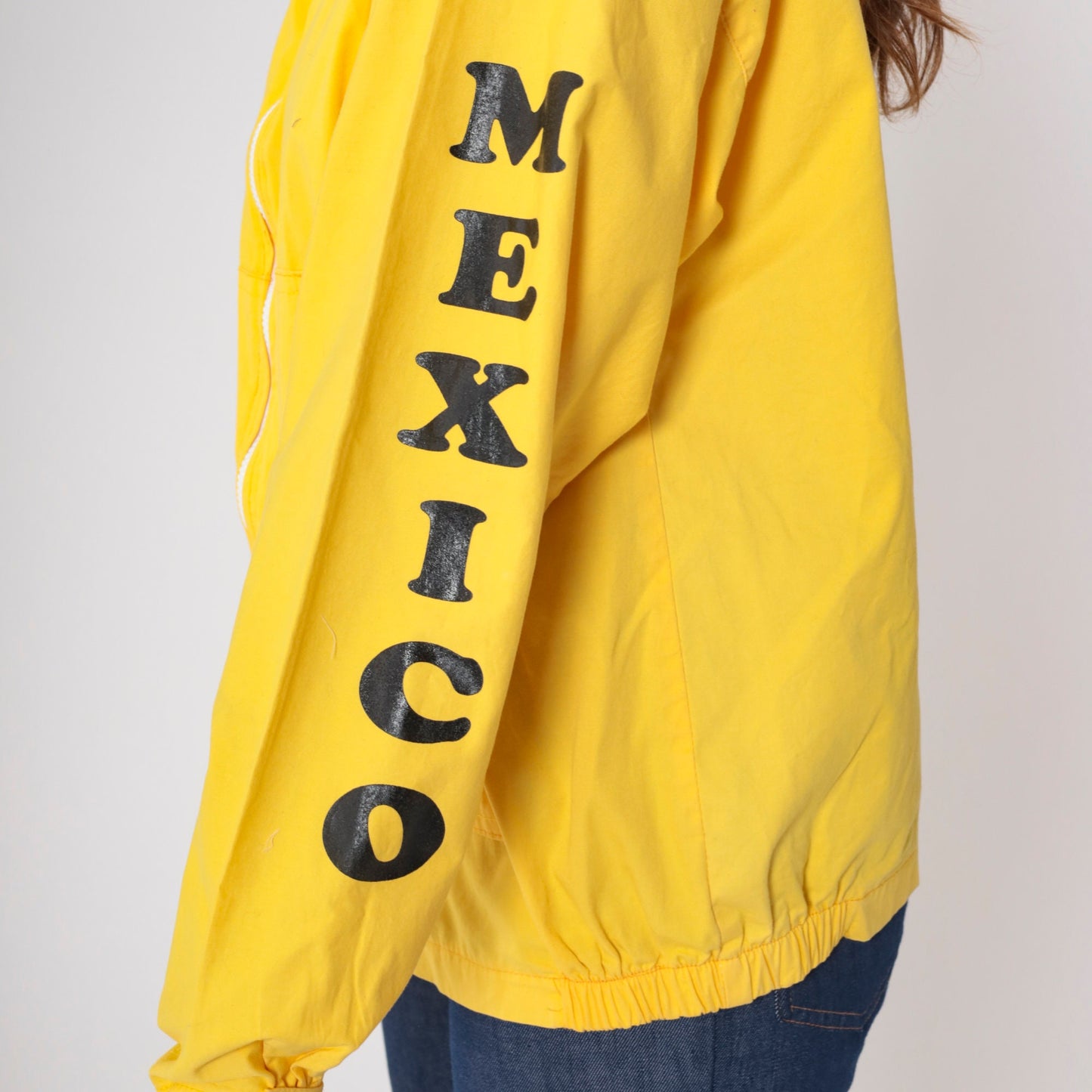 90s Yellow Windbreaker Jacket Iguana Rana Los Algodones Mexico Graphic Hoodie Small