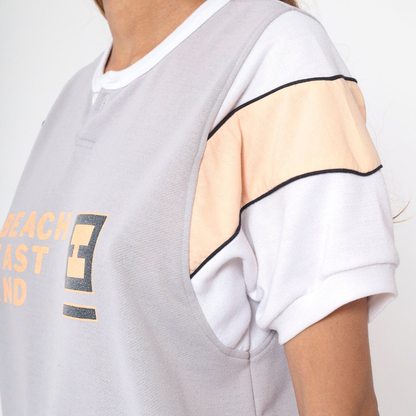 90s Beach East End Graphic Henley Shirt Grey Peach Striped Medium