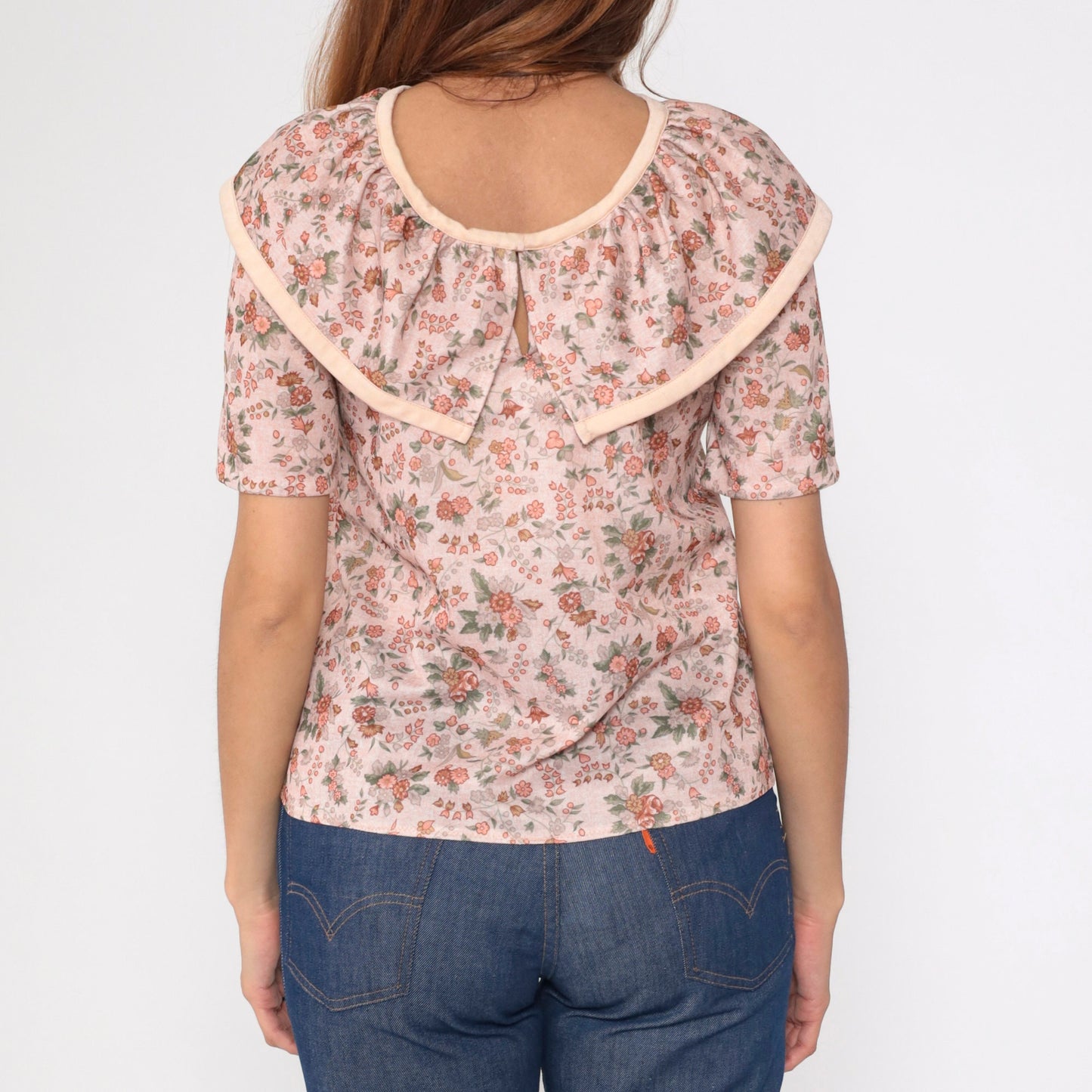 70s Pink Floral Blouse Short Sleeve Ruffled Bib Collar Medium