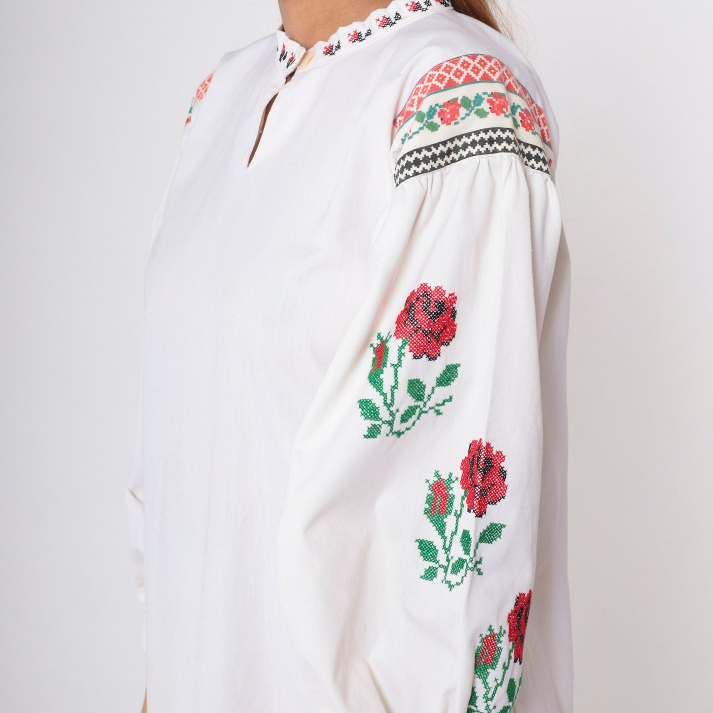 70s Floral Cross Stitch Embroidered Dress White Midi Shift Long Sleeve Medium