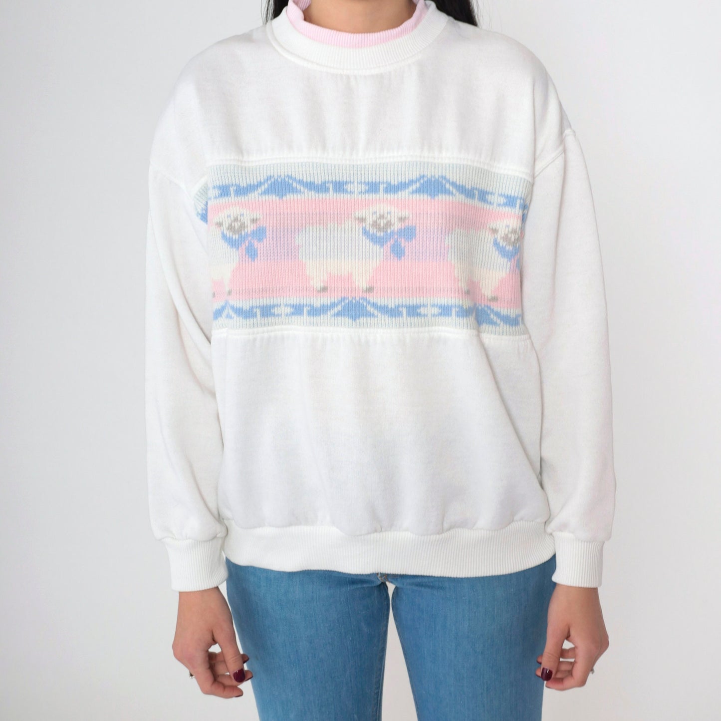 90s Sheep Graphic Sweatshirt White Ribbed Knit Crewneck Medium M