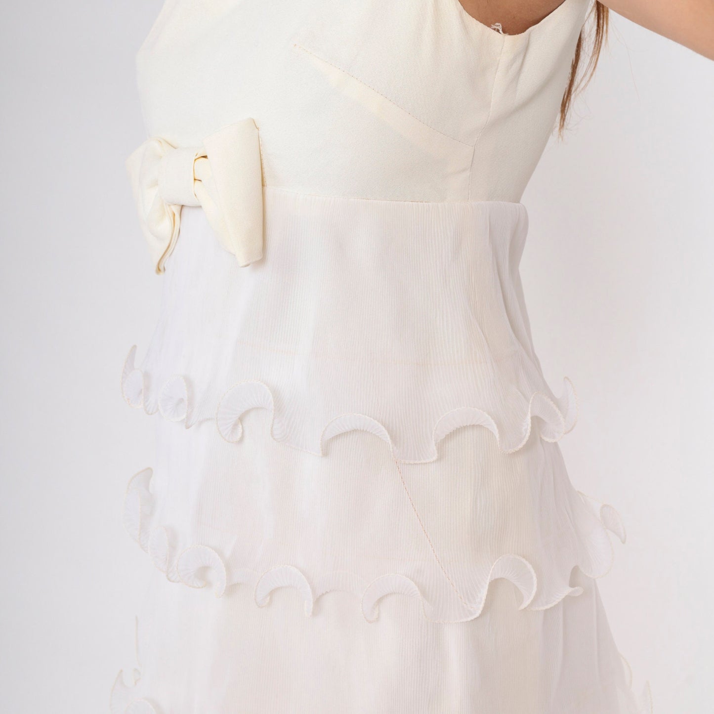 1960s White Pleated Mini Dress Empire Waist V-Neck Party Cocktail Small