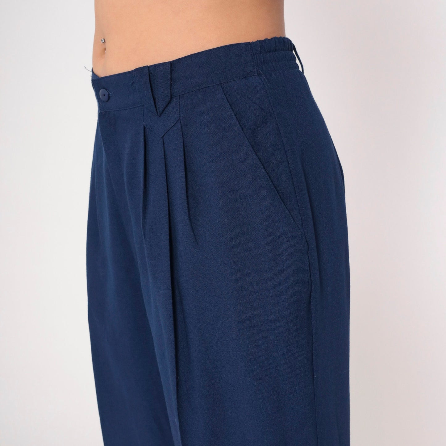 90s Navy Pleated High-Waist Tapered Trousers Medium Large Petite