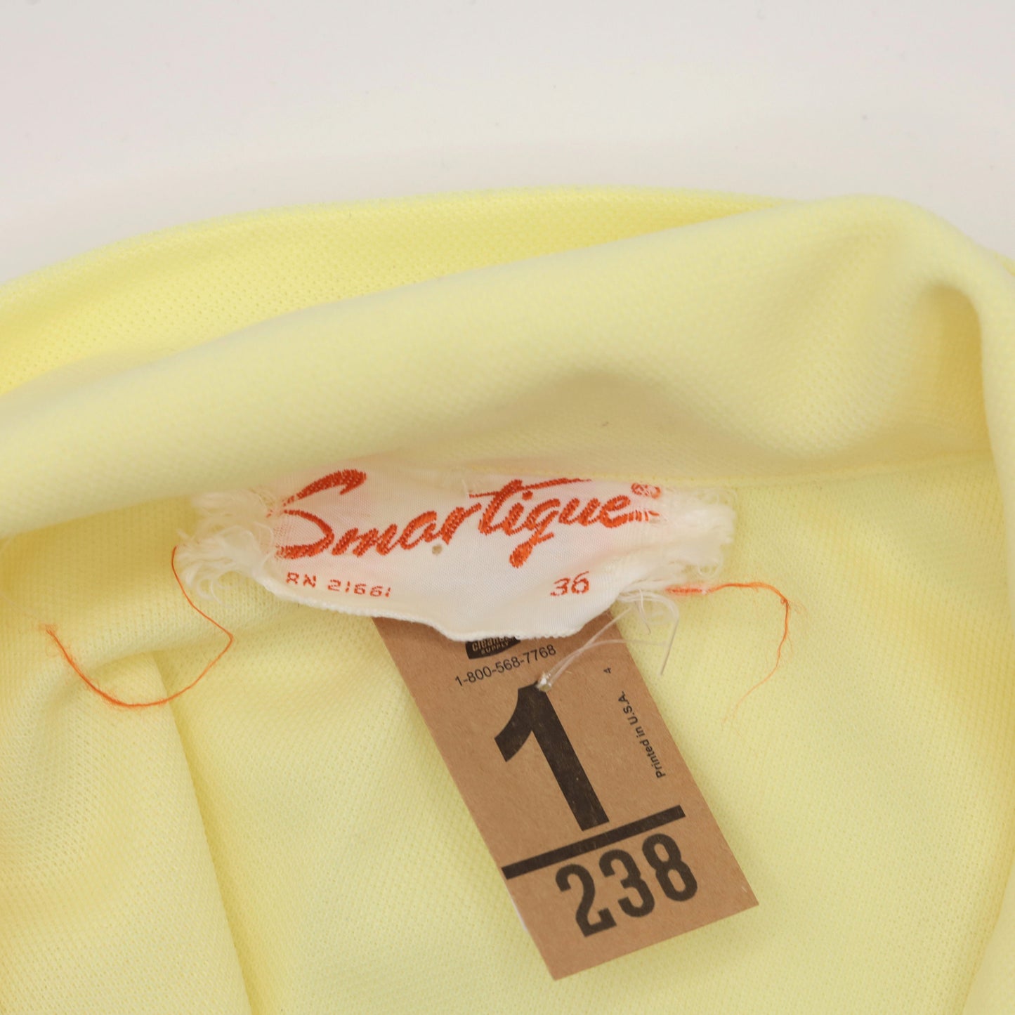 70s Yellow Sleeveless Zip-Up Blouse Pointed Collar Belted Waist Medium