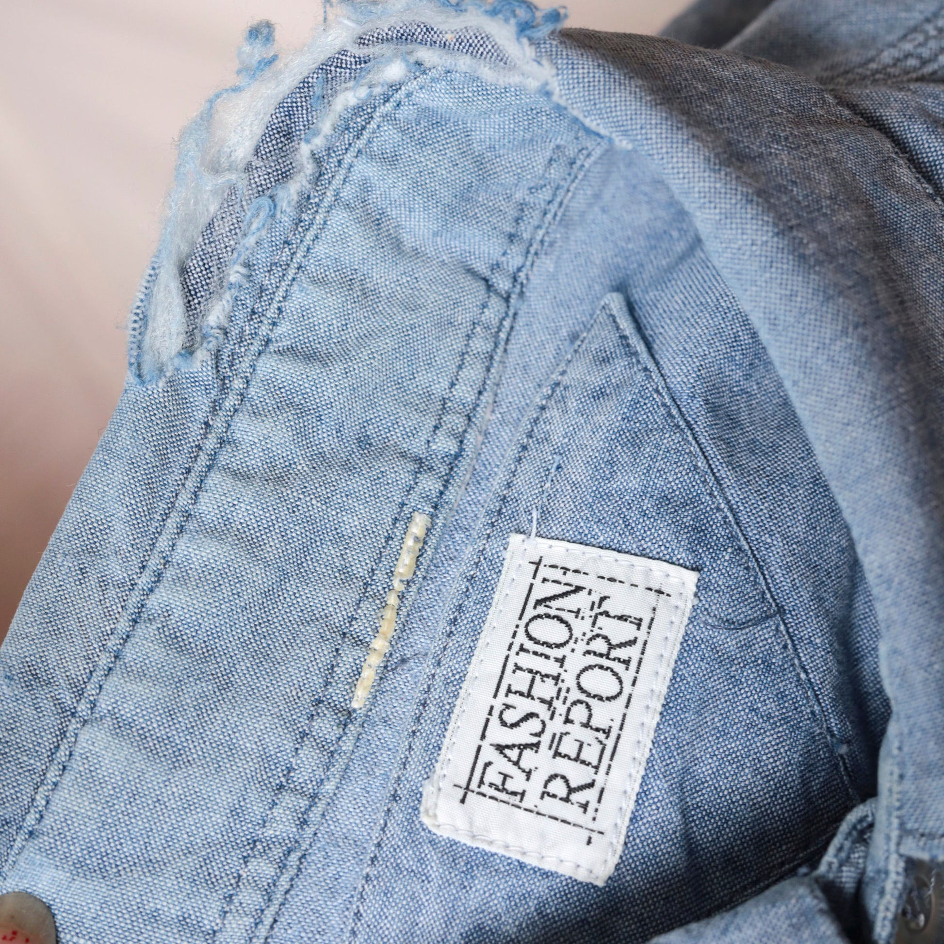 90s Blue Chambray Button-Up Shirt Short Sleeve Denim Oxford Medium