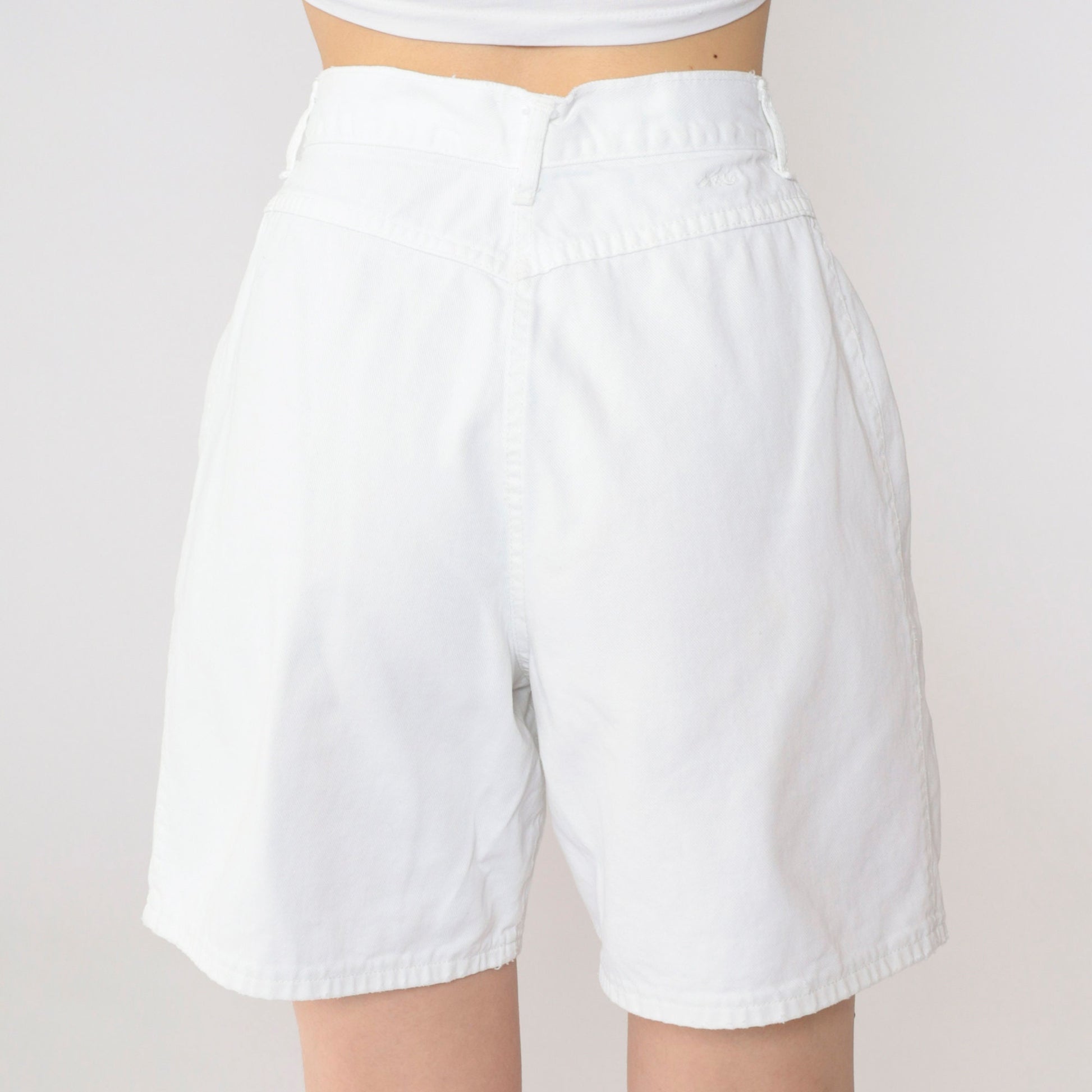 90s White Denim Shorts High Waisted Pleated Jean Shorts Medium