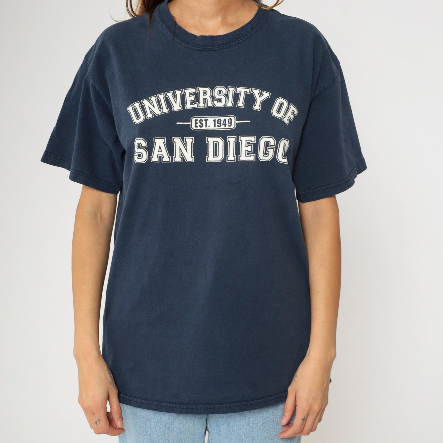 University of San Diego 00s Graphic T-Shirt Navy Cotton Crewneck Medium