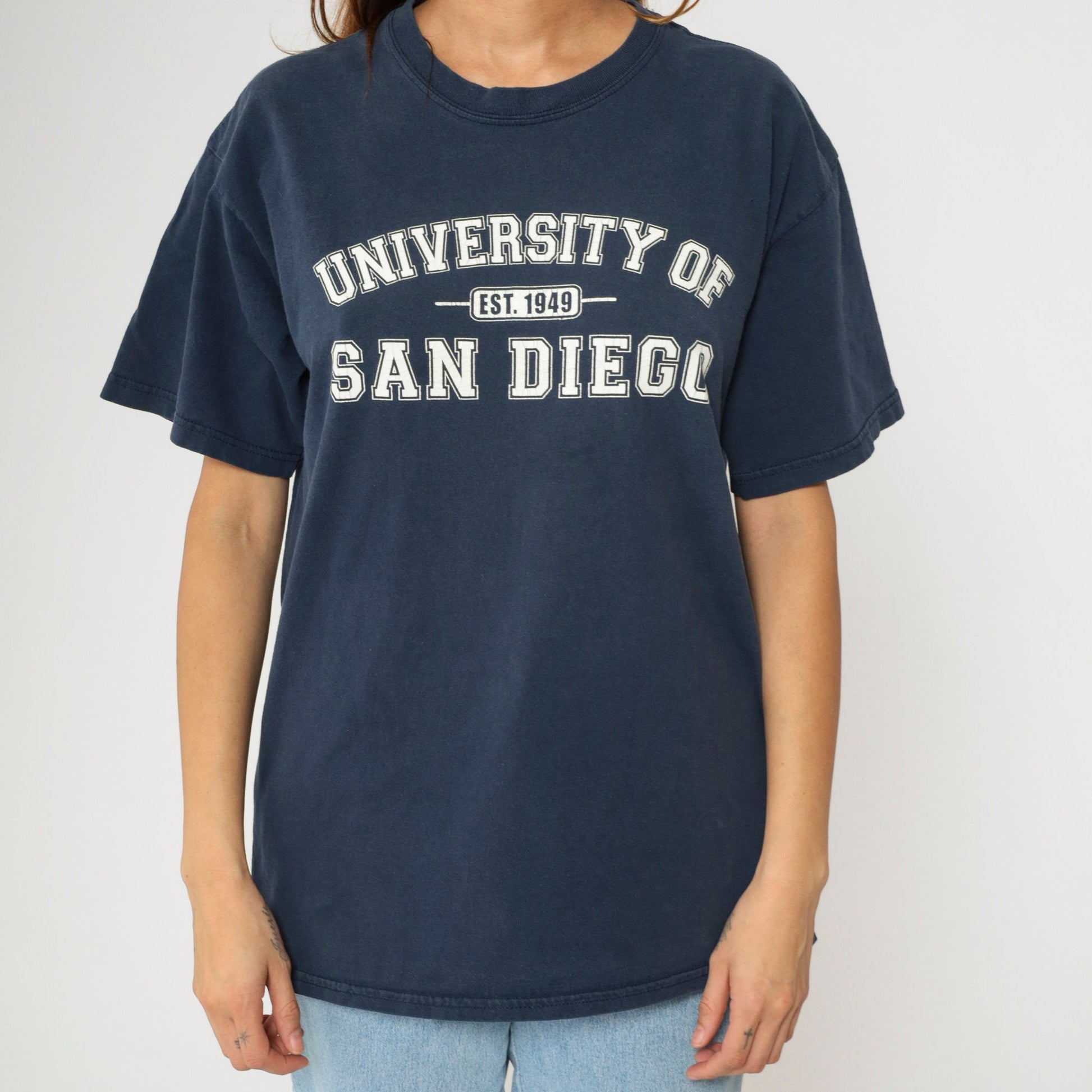 University of San Diego 00s Graphic T-Shirt Navy Cotton Crewneck Medium