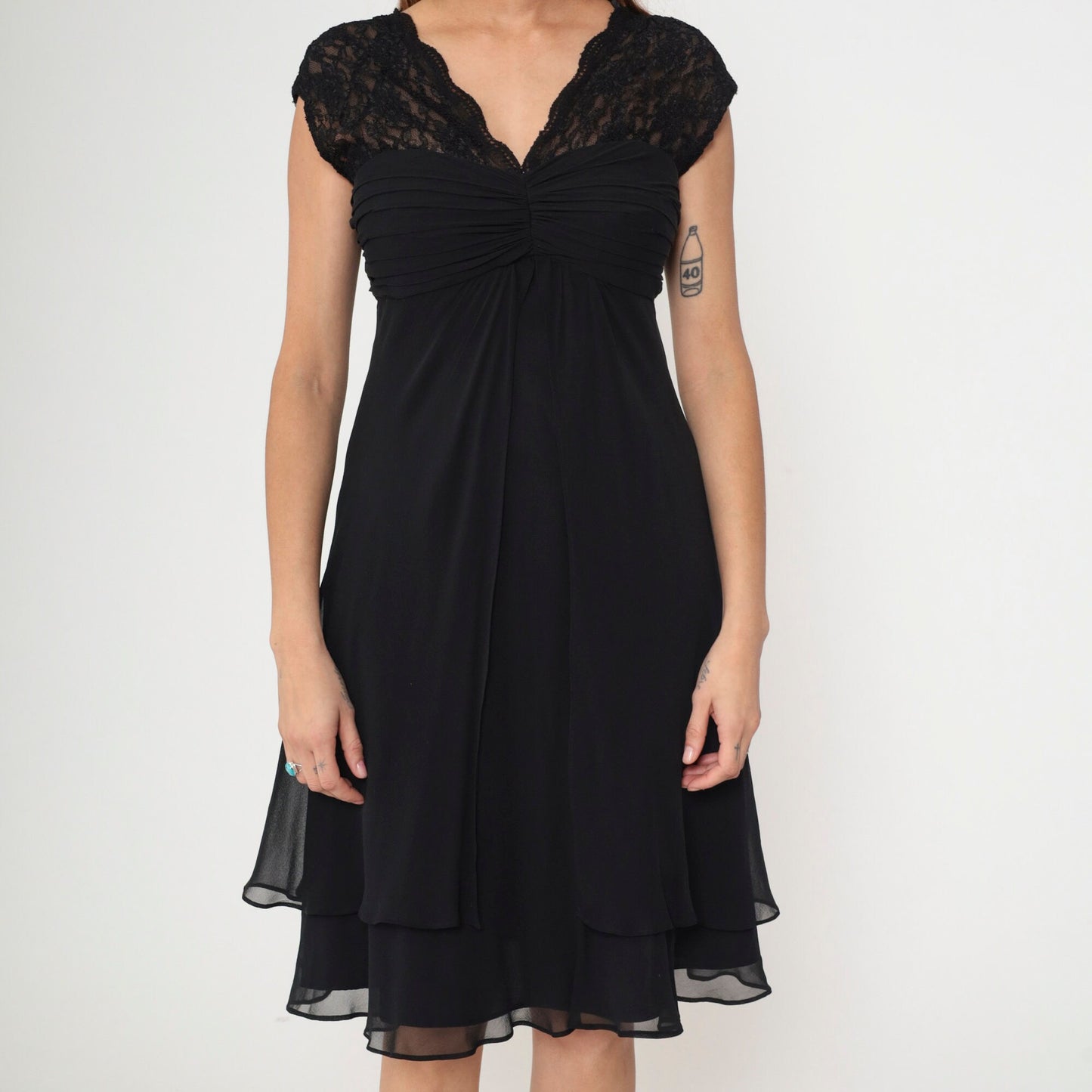 90s Donna Ricco Black Lace Silk Dress V-Neck Cap Sleeves Midi Small