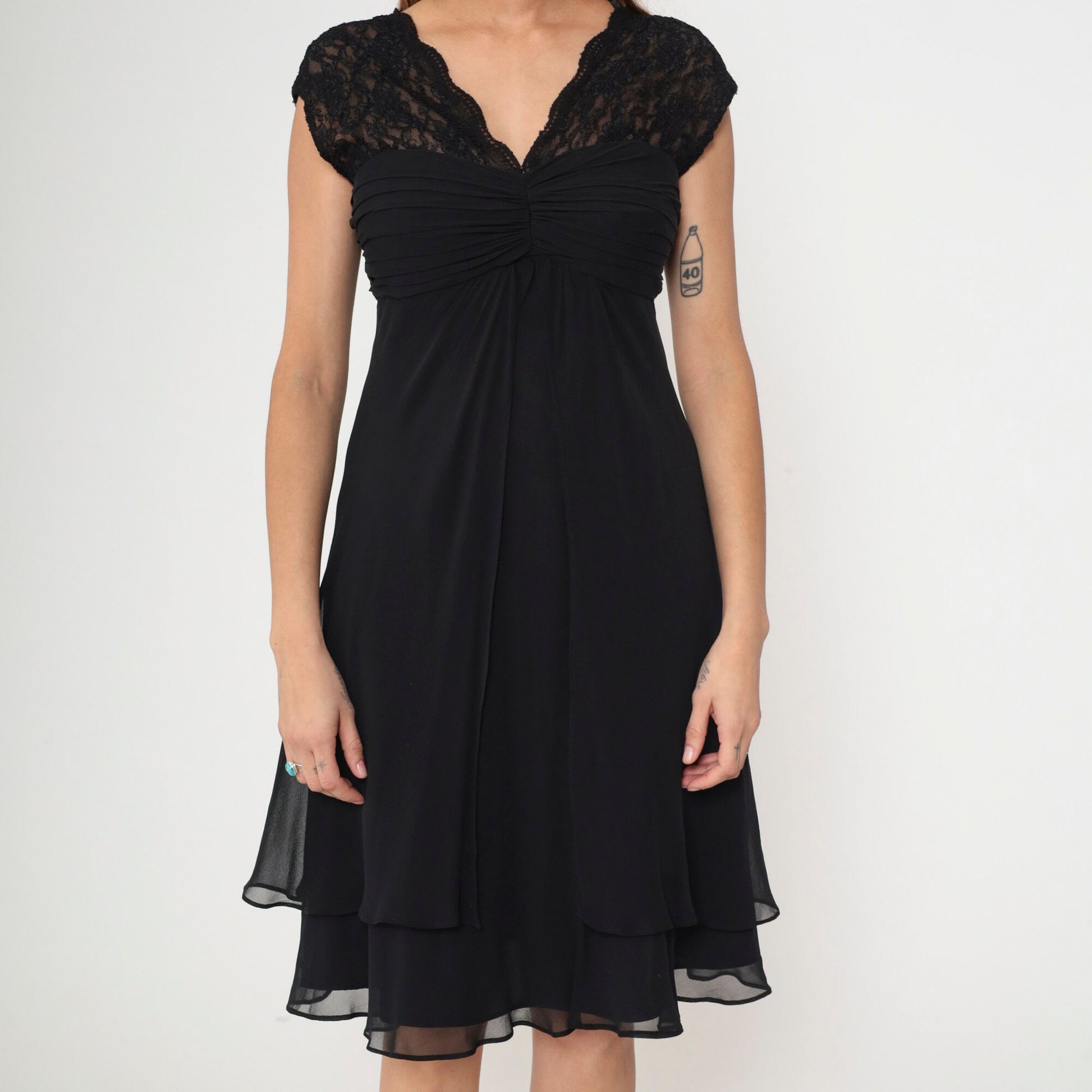 90s Donna Ricco Black Lace Silk Dress V-Neck Cap Sleeves Midi Small