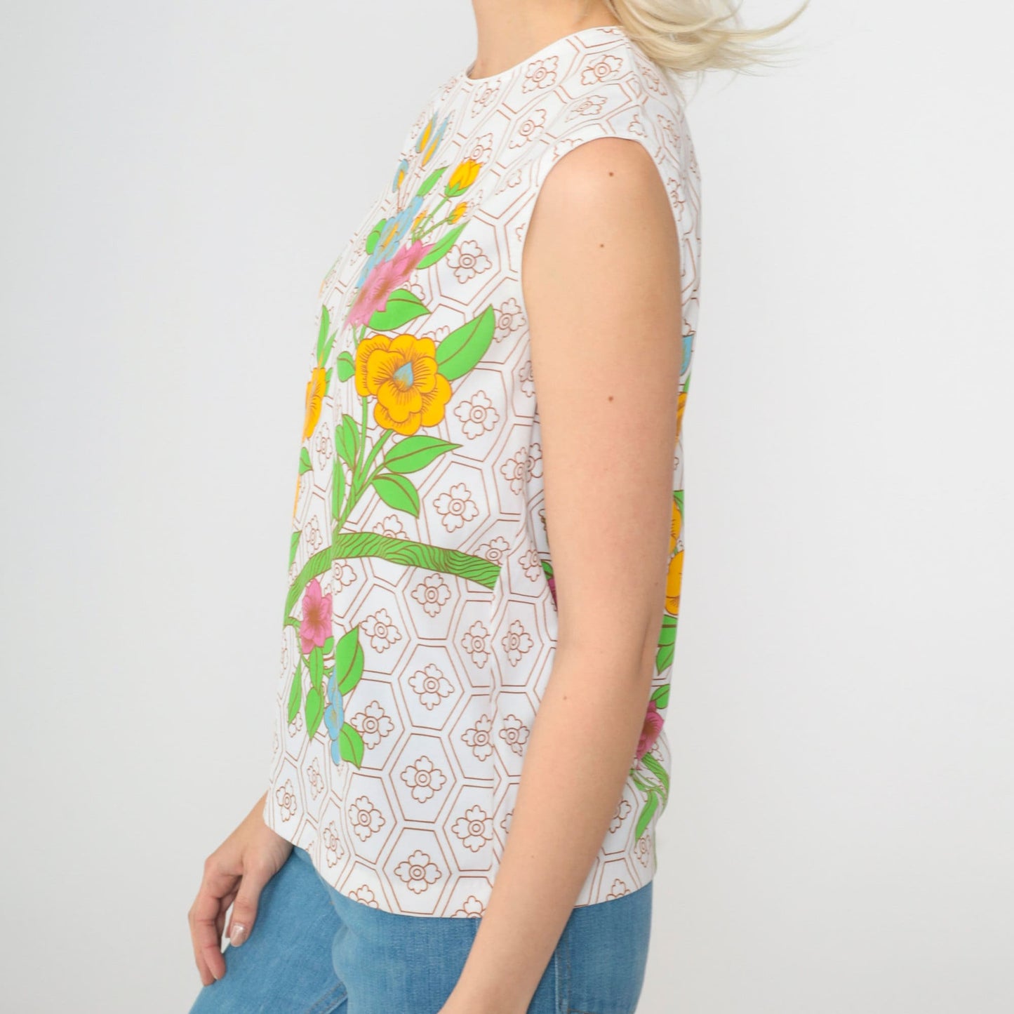 70s White Floral Tank Top Geometric Flower Print Sleeveless Blouse Medium