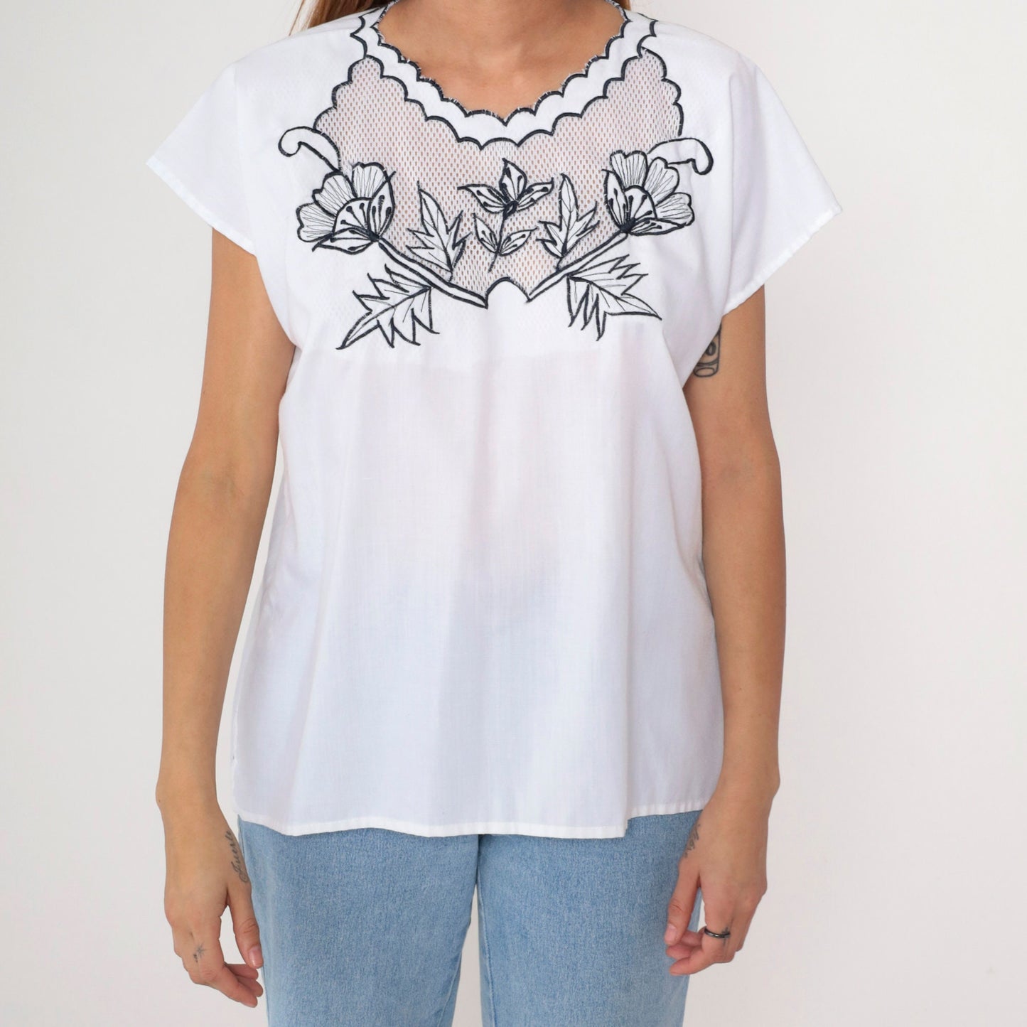Y2K Black Floral Embroidered White Blouse Mesh Neckline Short Sleeve Large L