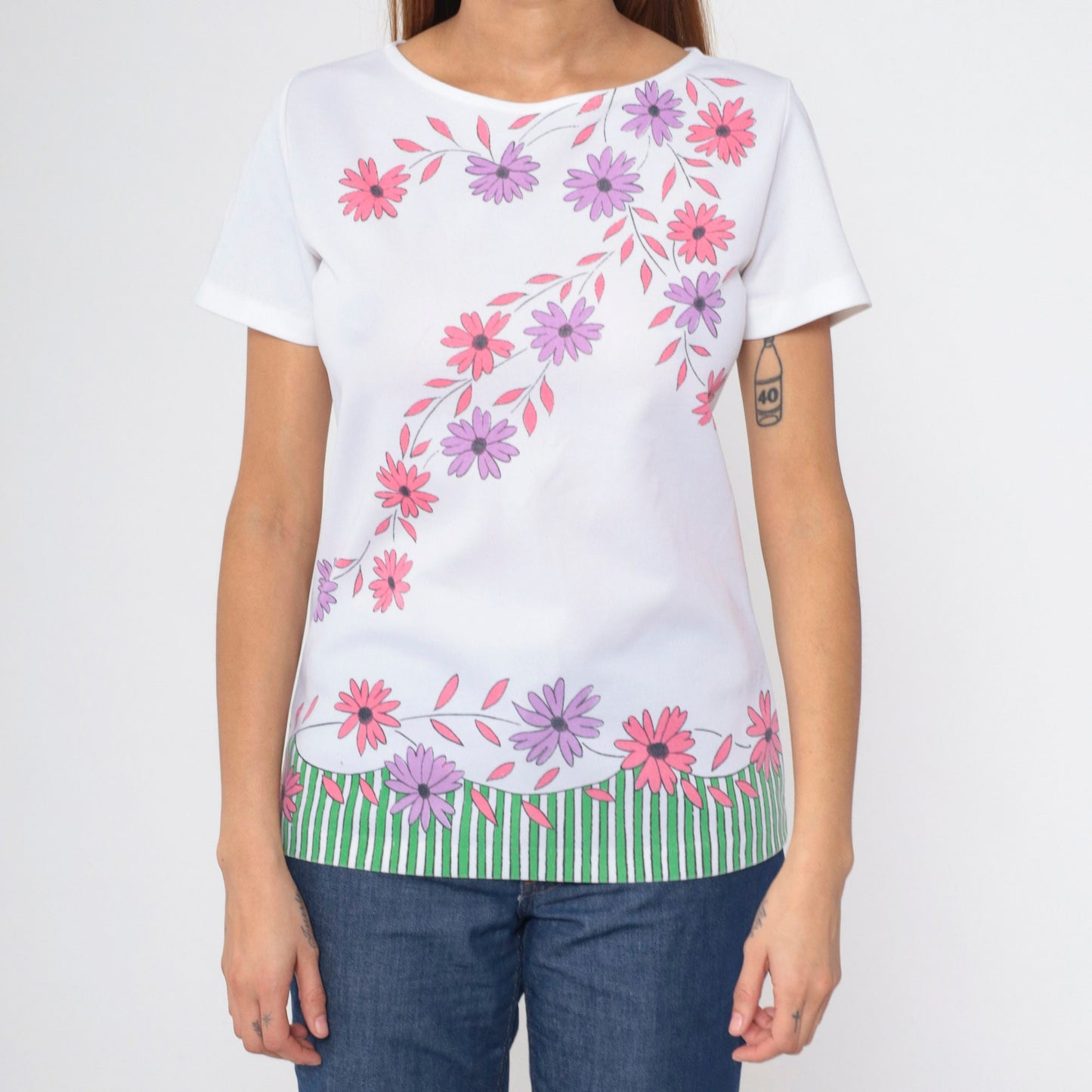 70s Floral Print Blouse White Pink Purple Short Sleeve Rear Zipper Small