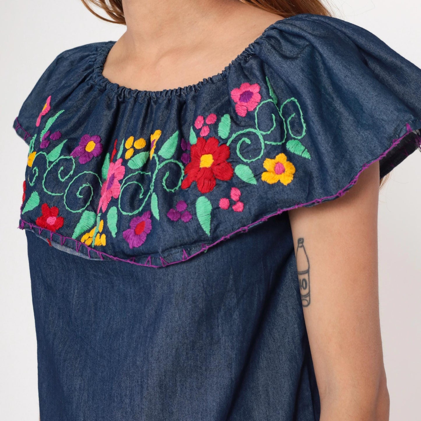 90s Mexican Chambray Blouse Embroidered Floral Elastic Neckline Tunic Medium
