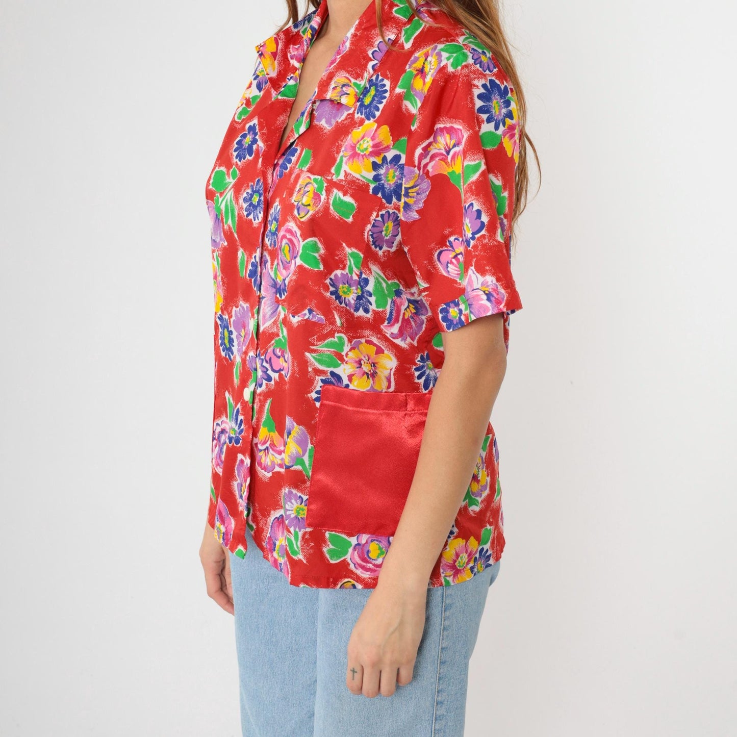 90s Red Floral Button-Up Blouse Satin Pockets Short Sleeve Medium