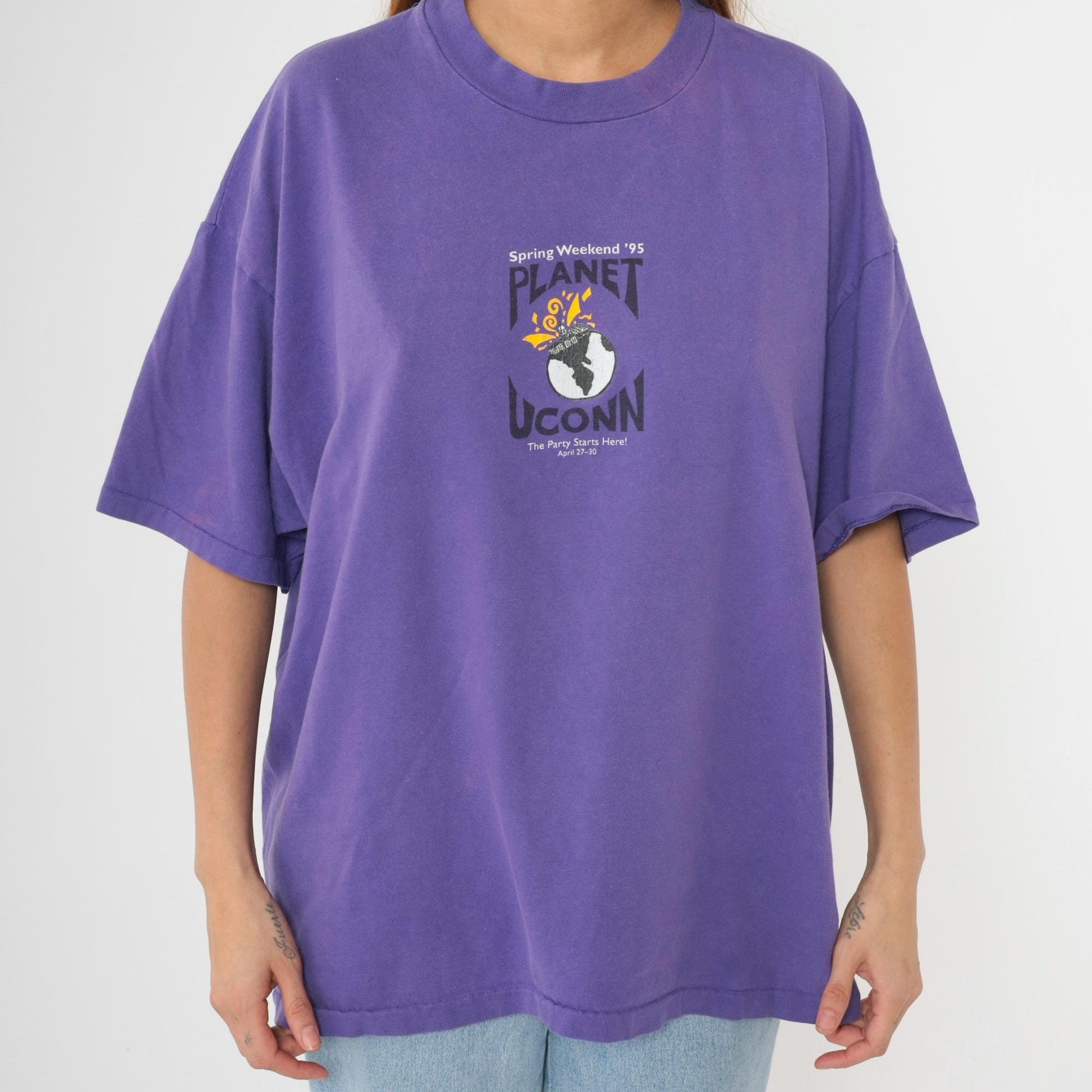 1995 UConn Spring Weekend Planet Graphic T-Shirt Purple Cotton XXL